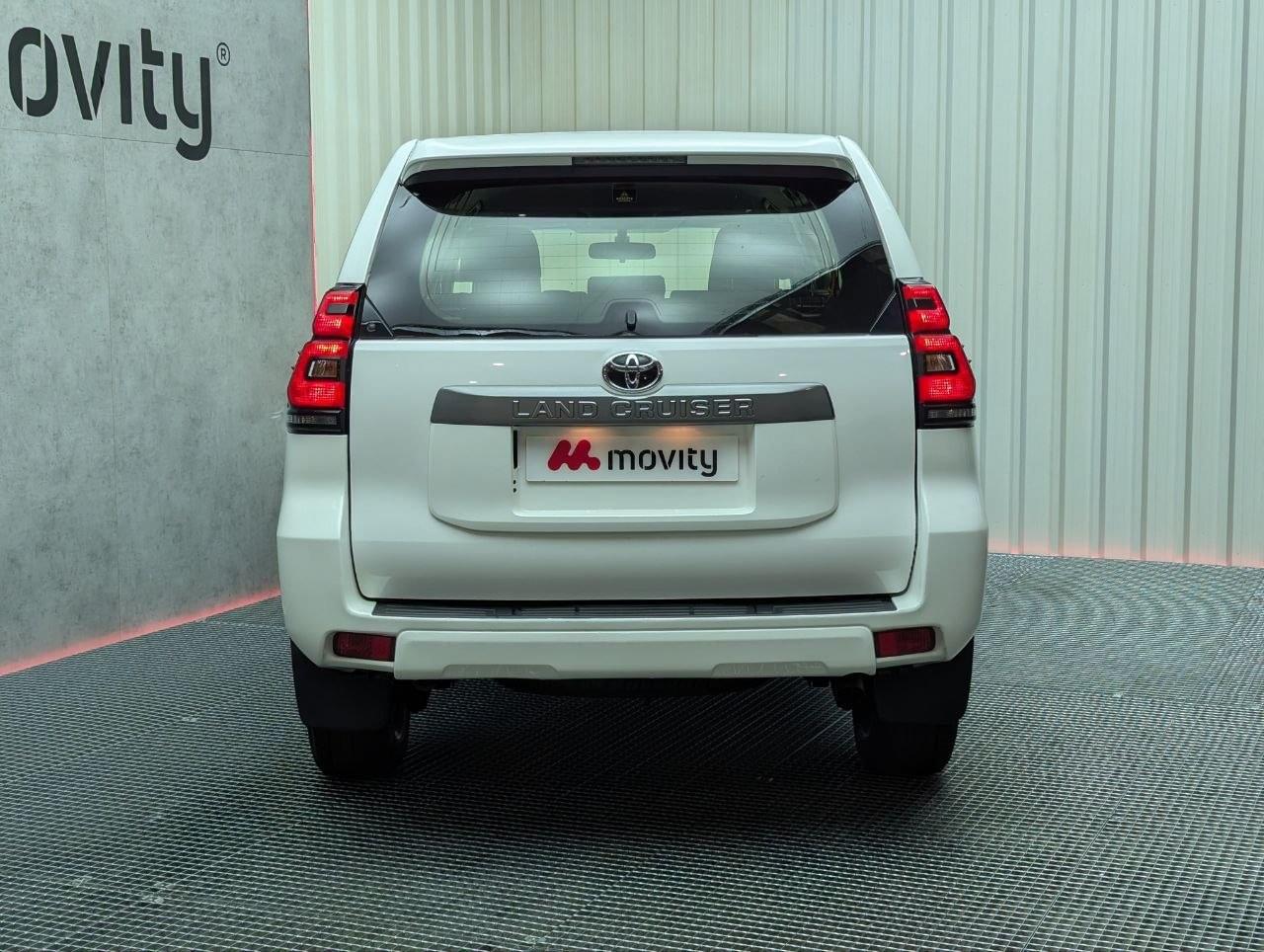 TOYOTA LAND CRUISER 2.8 D-4D 7PL GX 177CV 17 