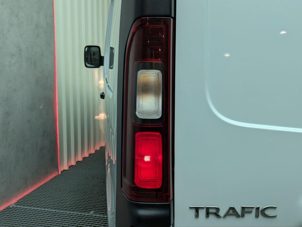 RENAULT TRAFIC FURGON 1.6DCI 125CV L1H1 16