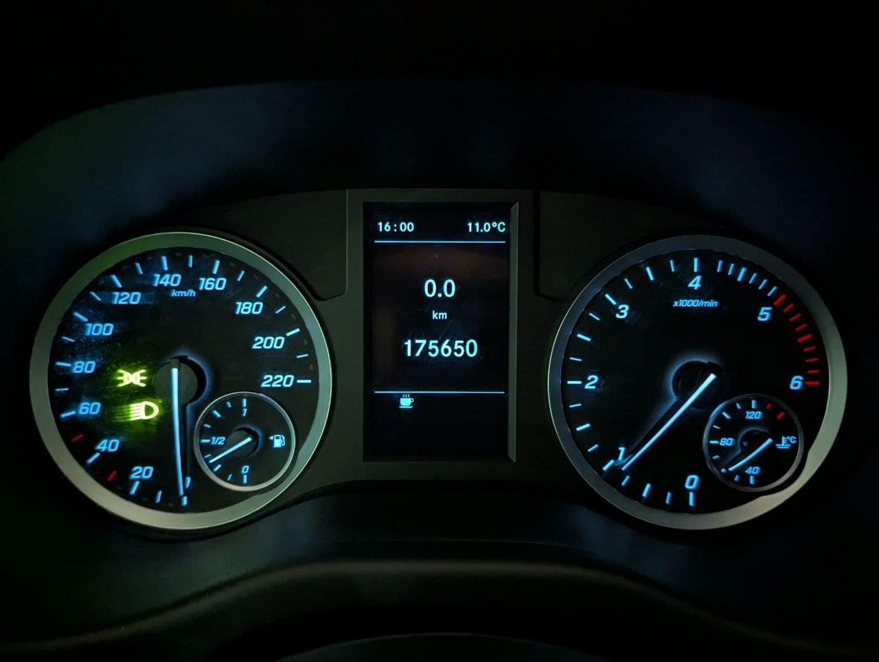 MERCEDES VITO FURGON 110CDI L2H1 102CV 24 