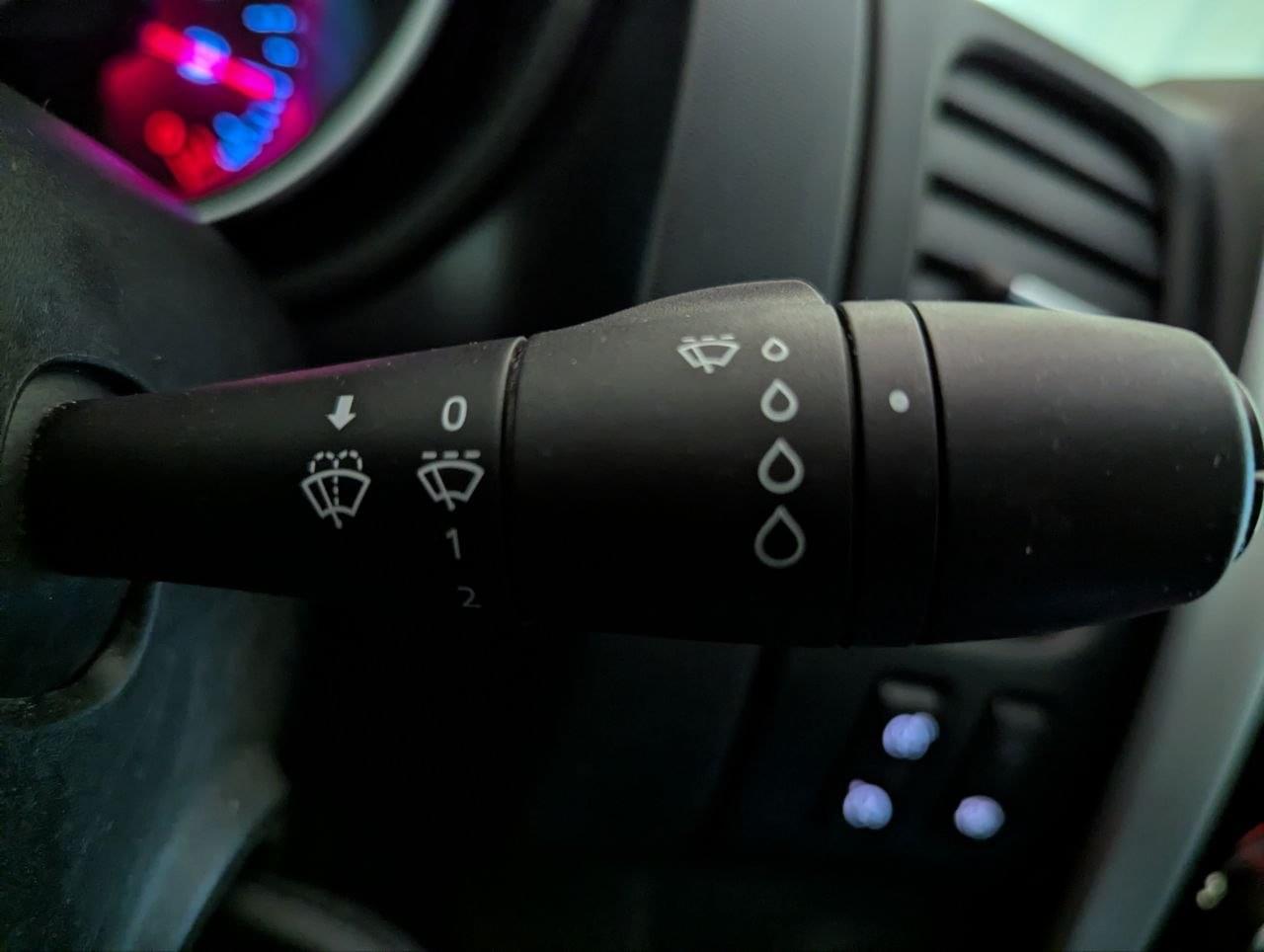 RENAULT TRAFIC FURGON 27 2.0 DCI 120CV L1H1 31 