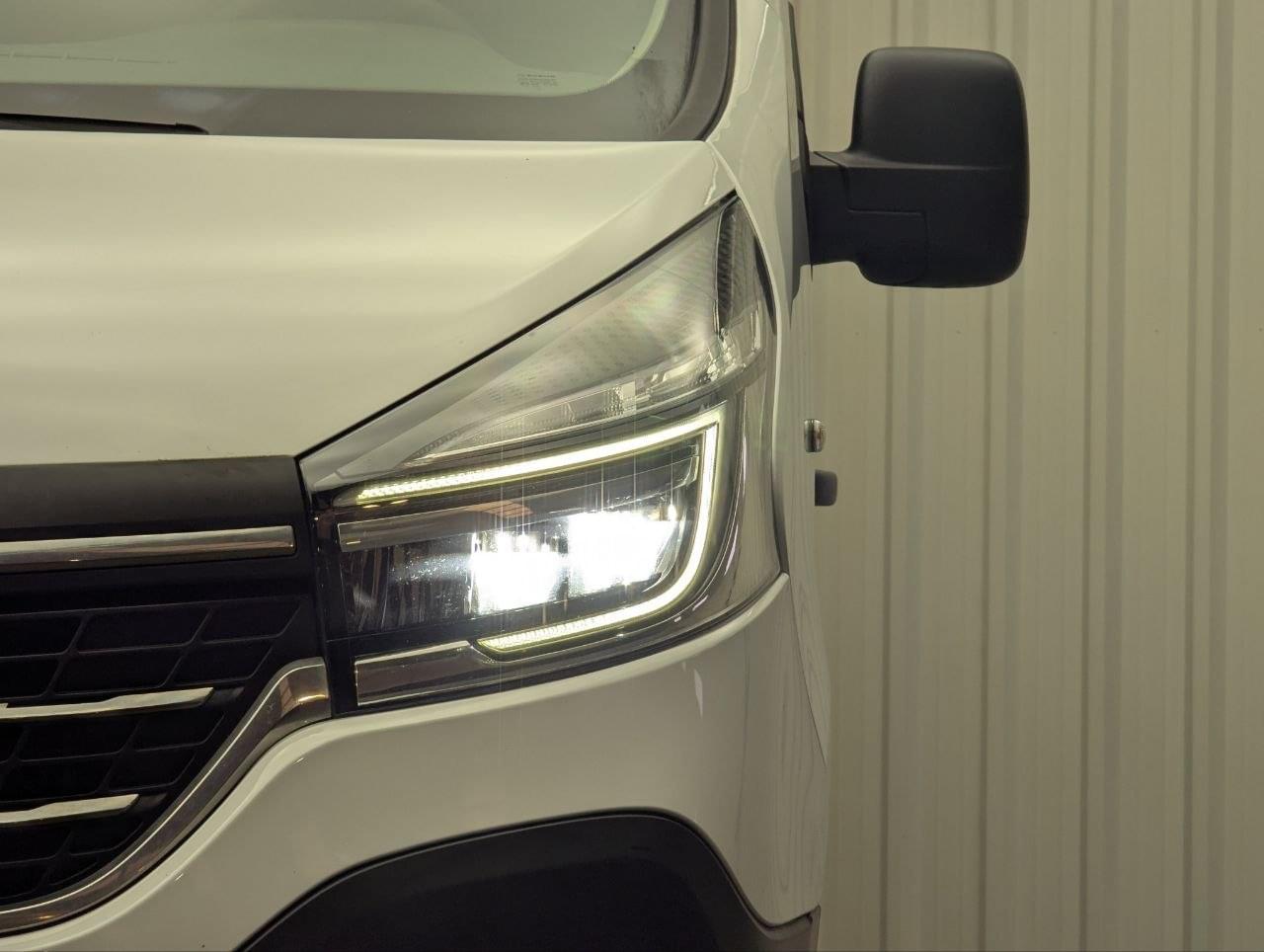 RENAULT TRAFIC FURGON 27 2.0 DCI 120CV L1H1 5 