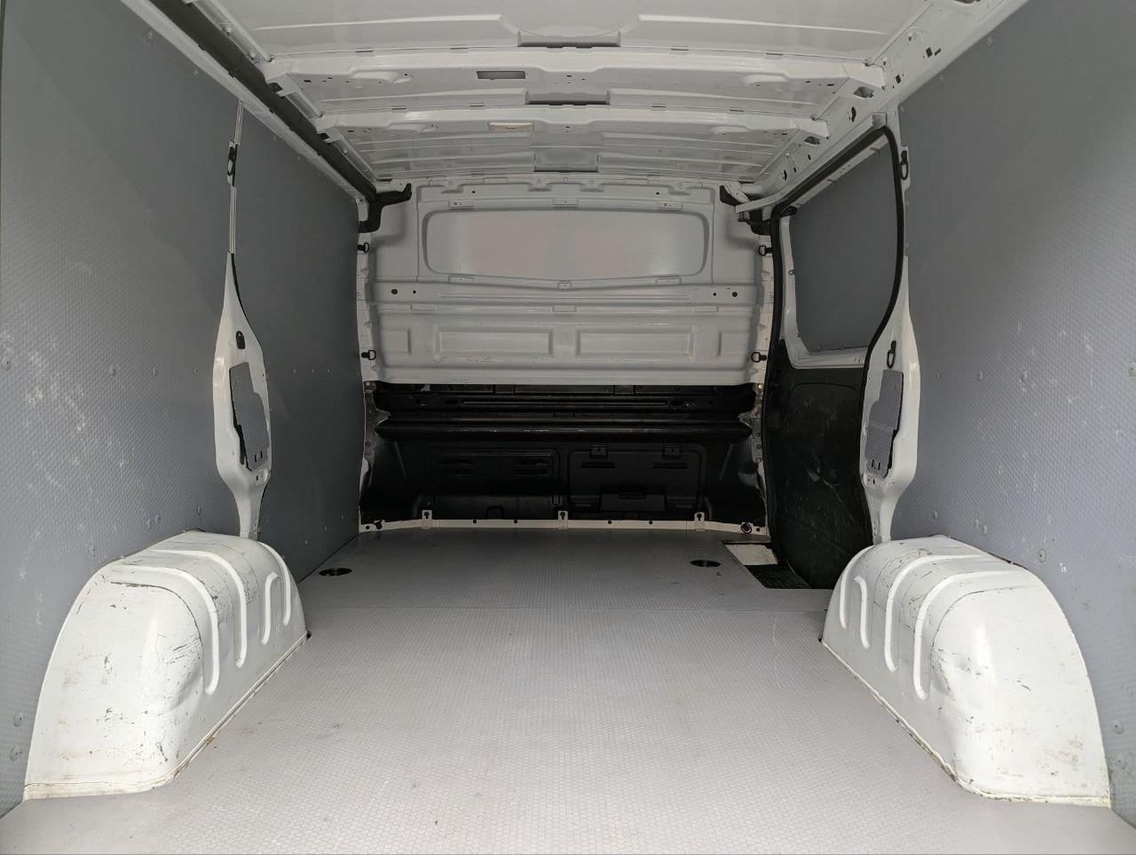 RENAULT TRAFIC FURGON 27 2.0 DCI 120CV L1 H1 23 