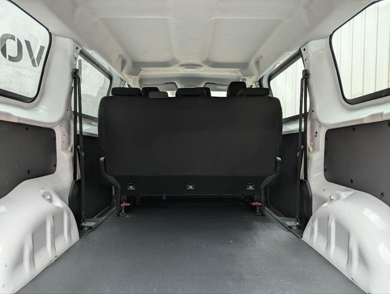 PEUGEOT EXPERT BlUEHDI 120CV 9 PLAZAS 24 