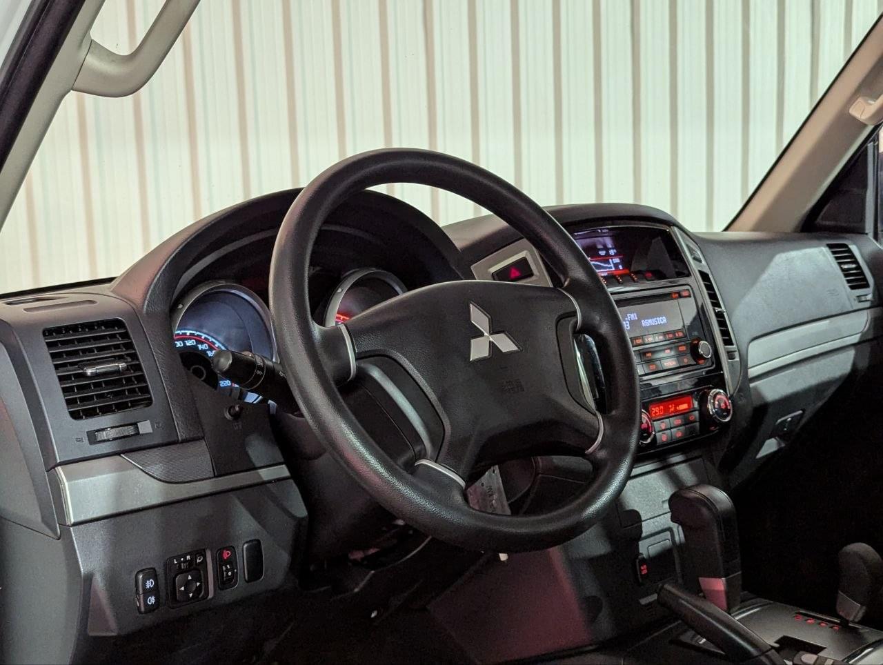 MITSUBISHI MONTERO 5P 3.2 DI-D 190CV SPIRIT AUTO 19 