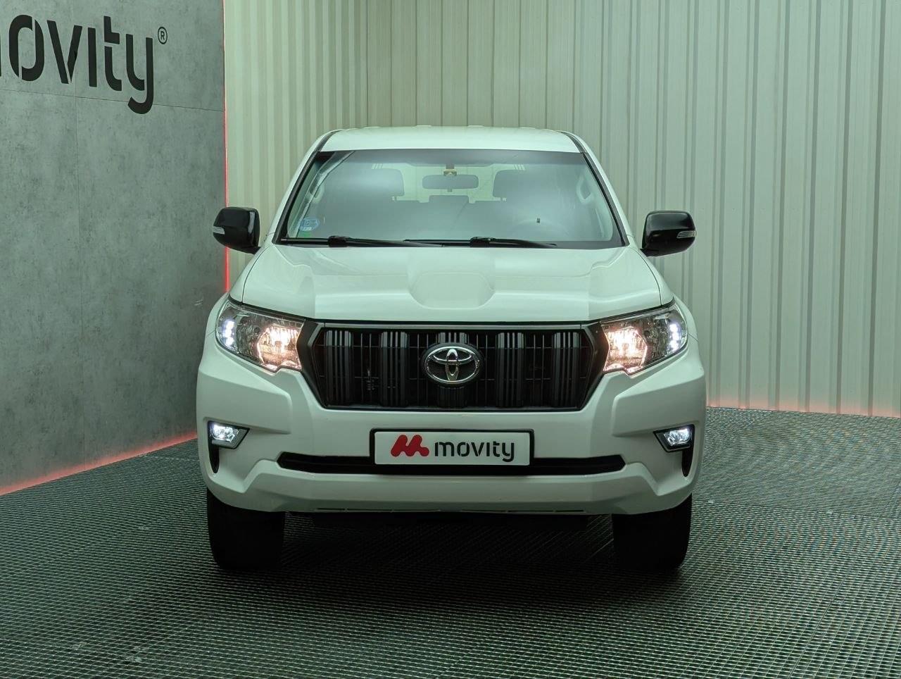 TOYOTA LAND CRUISER 2.8 D-4D 7PL GX 177CV 9 