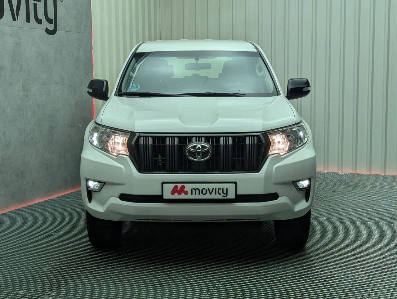 TOYOTA LAND CRUISER 2.8 D-4D 7PL GX 177CV 11 