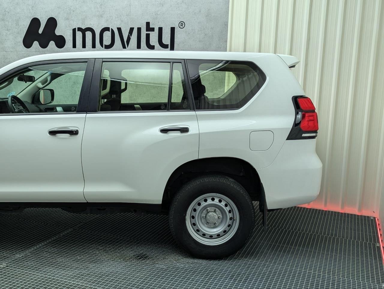 TOYOTA LAND CRUISER 2.8 D-4D 7PL GX 177CV 8 
