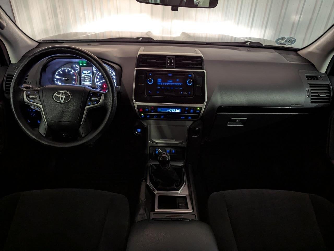 TOYOTA LAND CRUISER 2.8 D-4D 5PL GX 177CV 24 