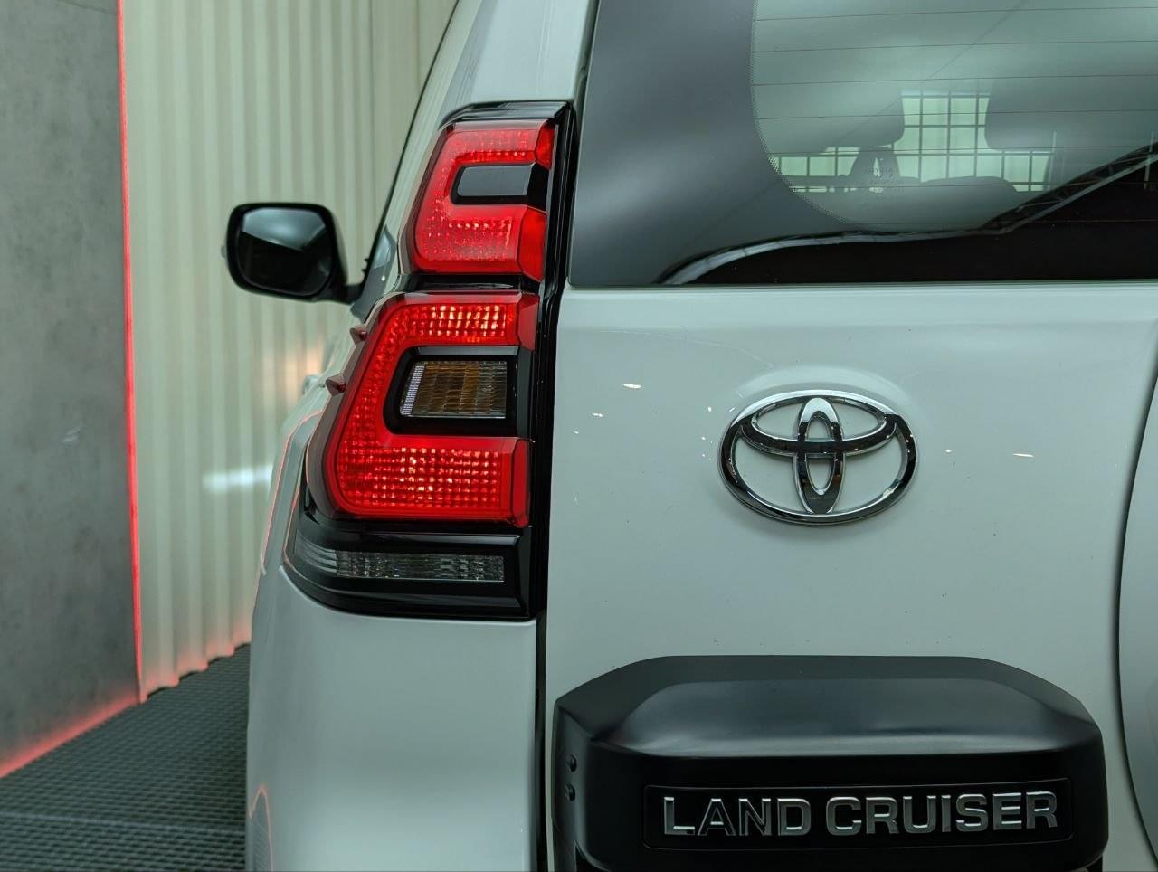 TOYOTA LAND CRUISER 2.8 D-4D 3P VX 204CV 18