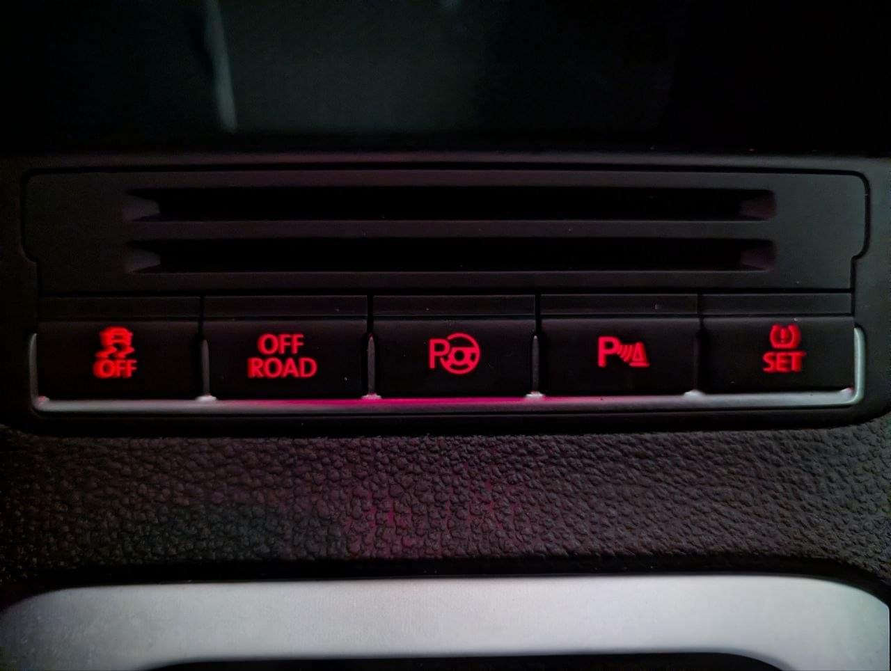 VOLKSWAGEN TIGUAN  2.0 TDI SPORT DSG 140CV 33 