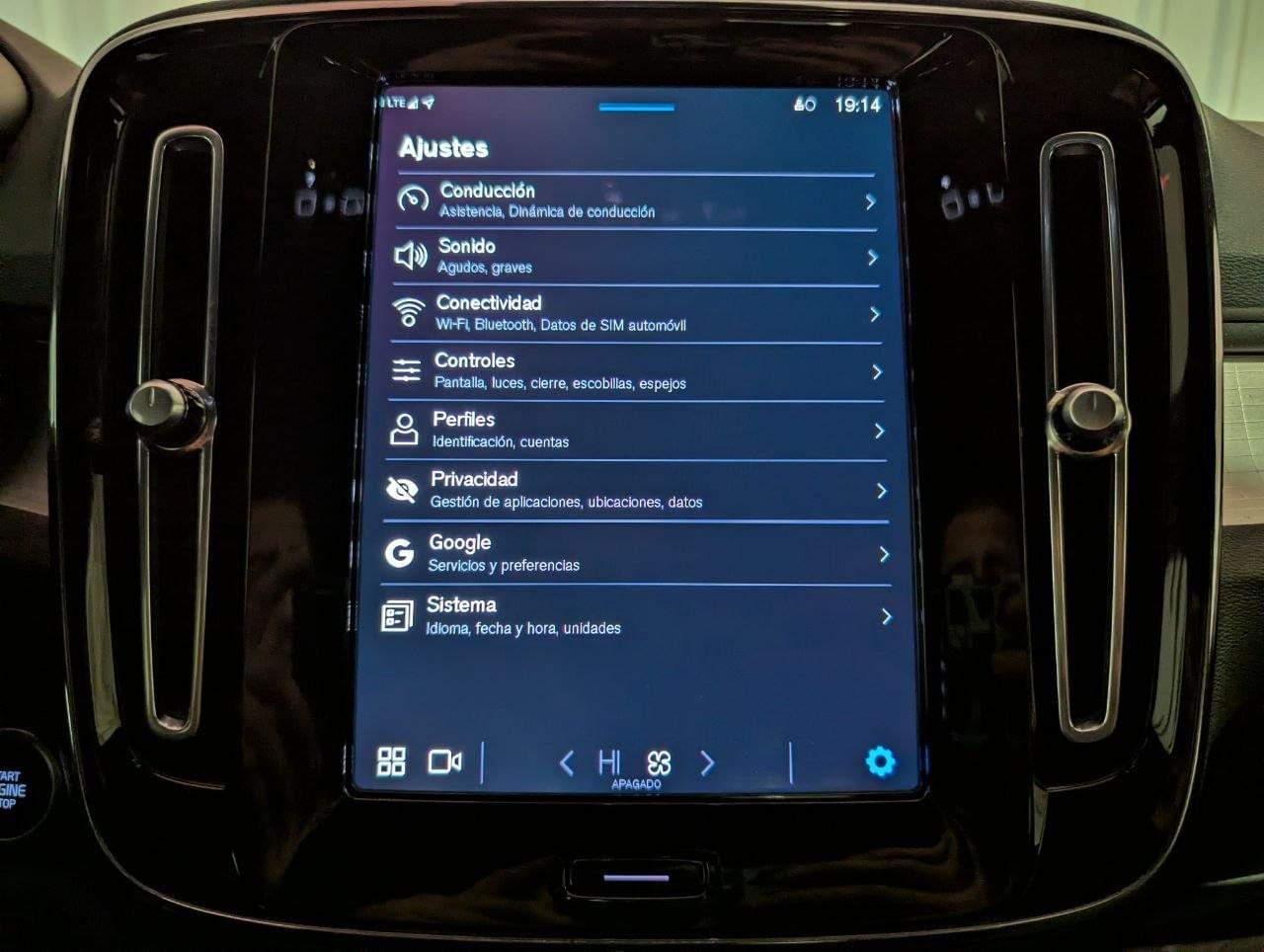 VOLVO XC40 B3 G CORE AUTO 163CV 34 