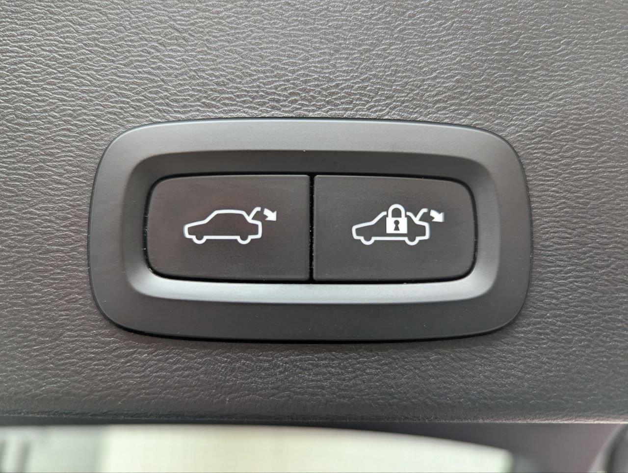 VOLVO XC40 B3 G CORE AUTO 163CV 42 