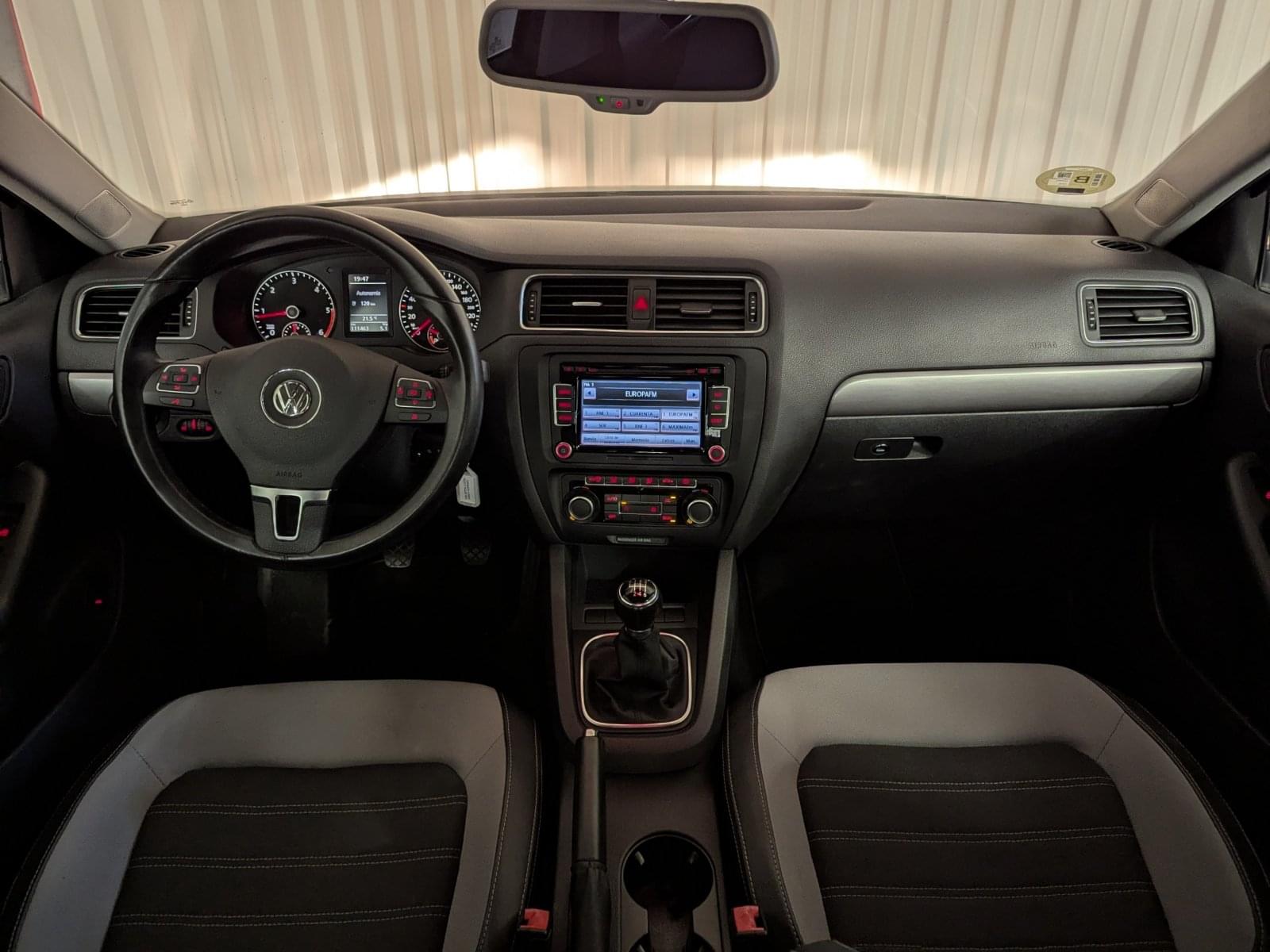 VOLKSWAGEN JETTA 2.0 TDI 140CV SPORT 22