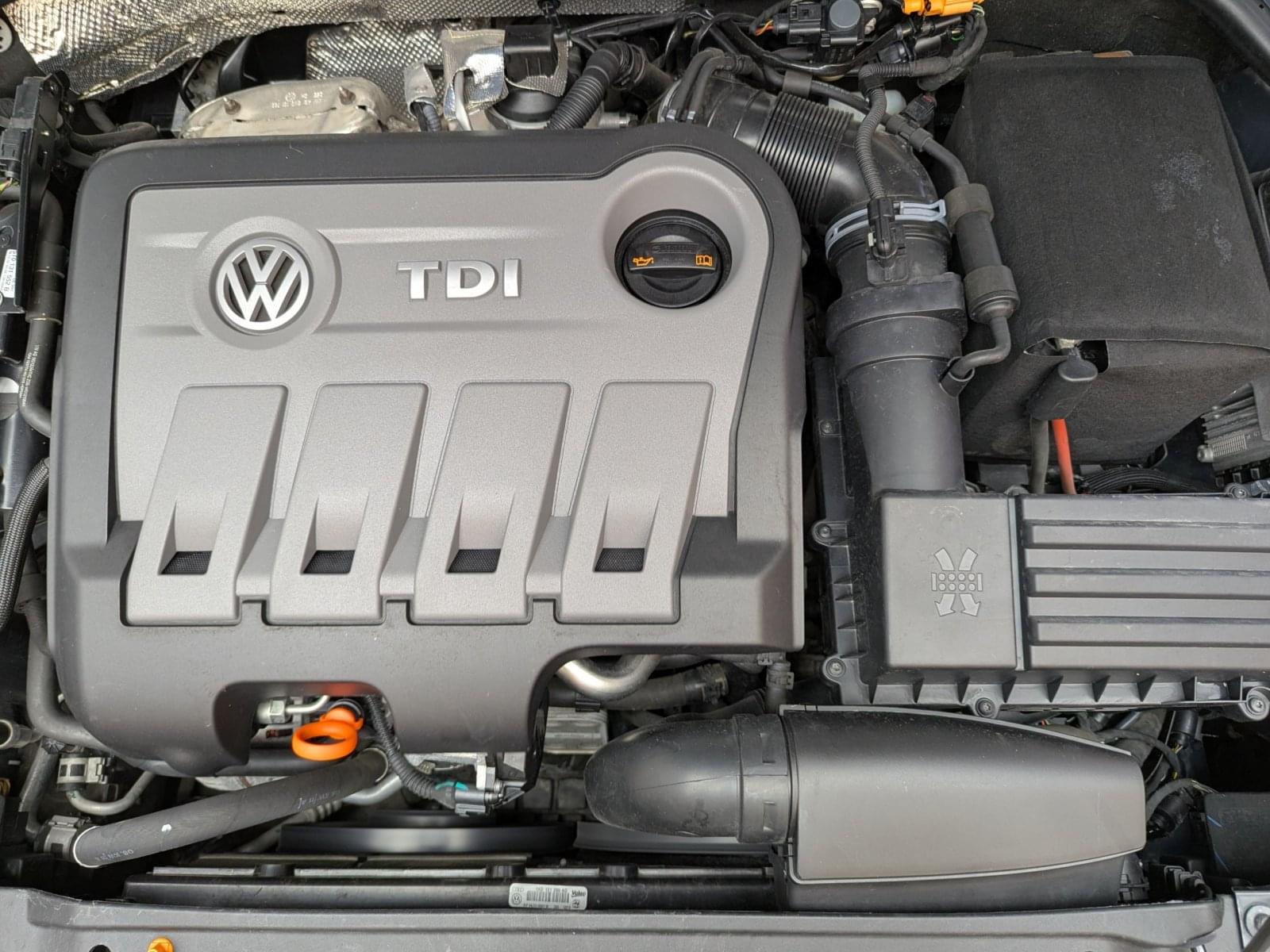 VOLKSWAGEN JETTA 2.0 TDI 140CV SPORT 11
