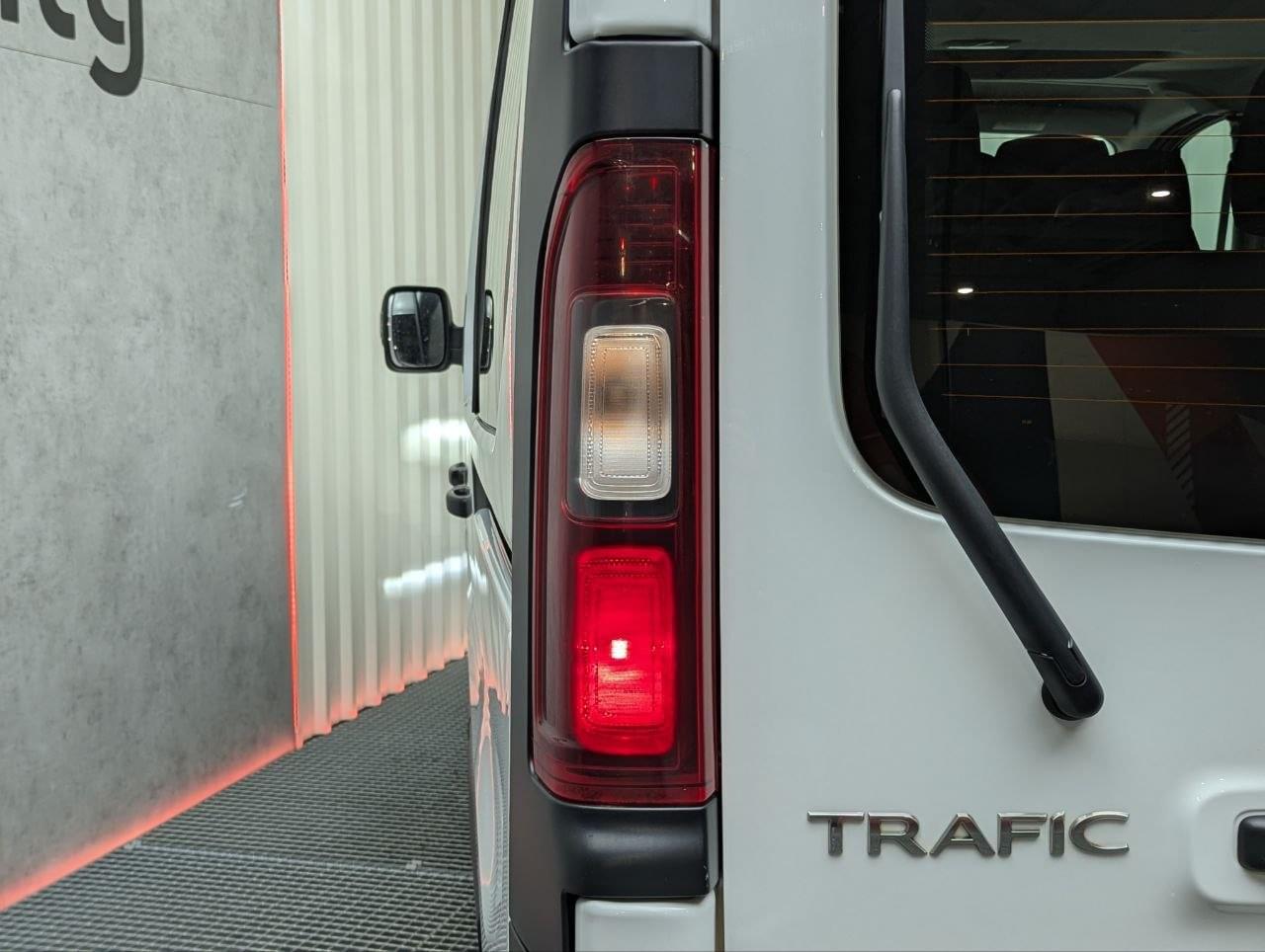 RENAULT TRAFIC 2.0 BLUEDCI 130CV PASSENGER 9 PL 16 