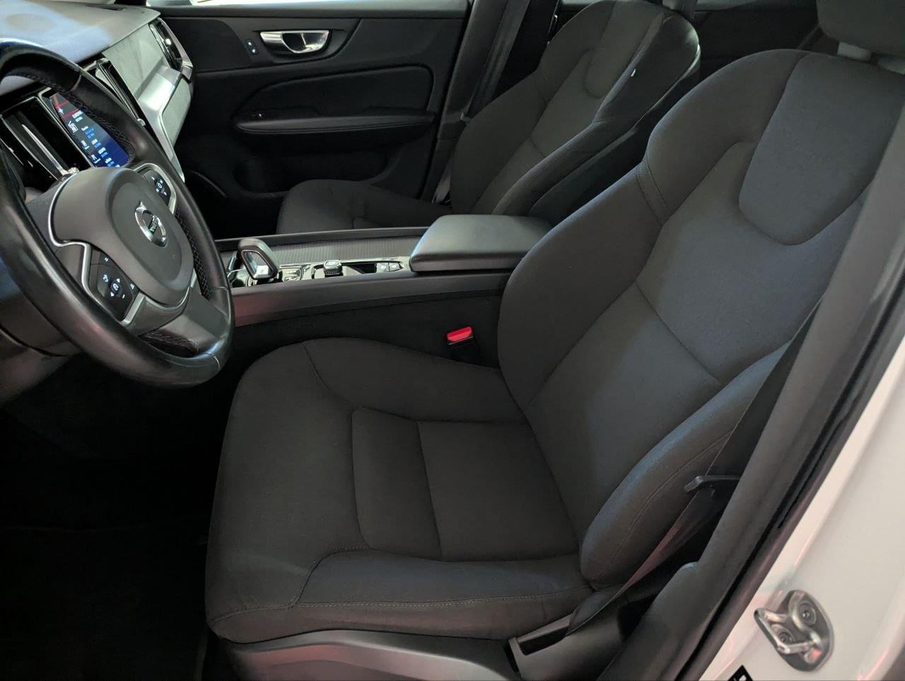 VOLVO V60 2.0 B4 (D) MOMENTUM PRO AUTO 18 