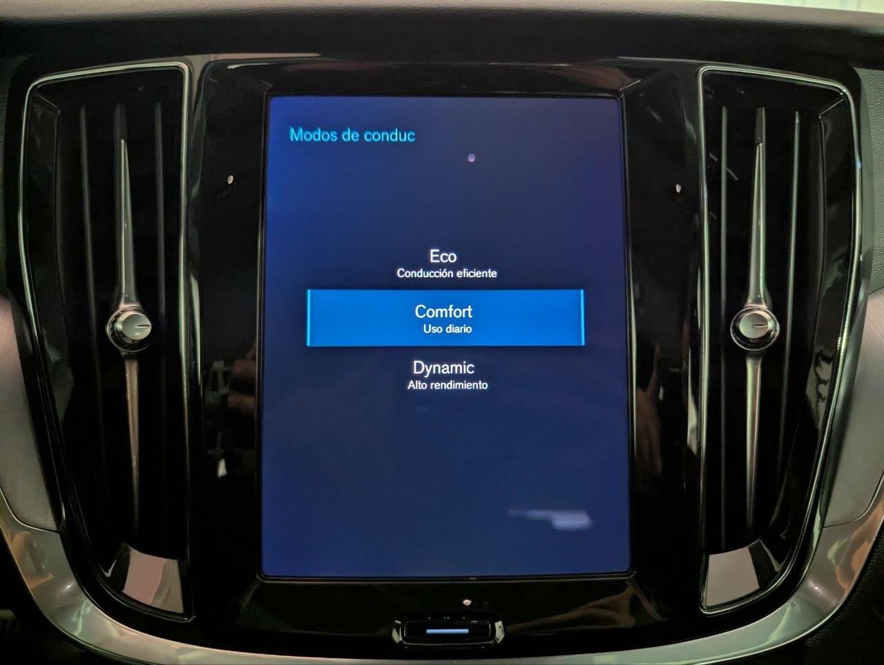 VOLVO V60 2.0 B4 (D) MOMENTUM PRO AUTO 34 