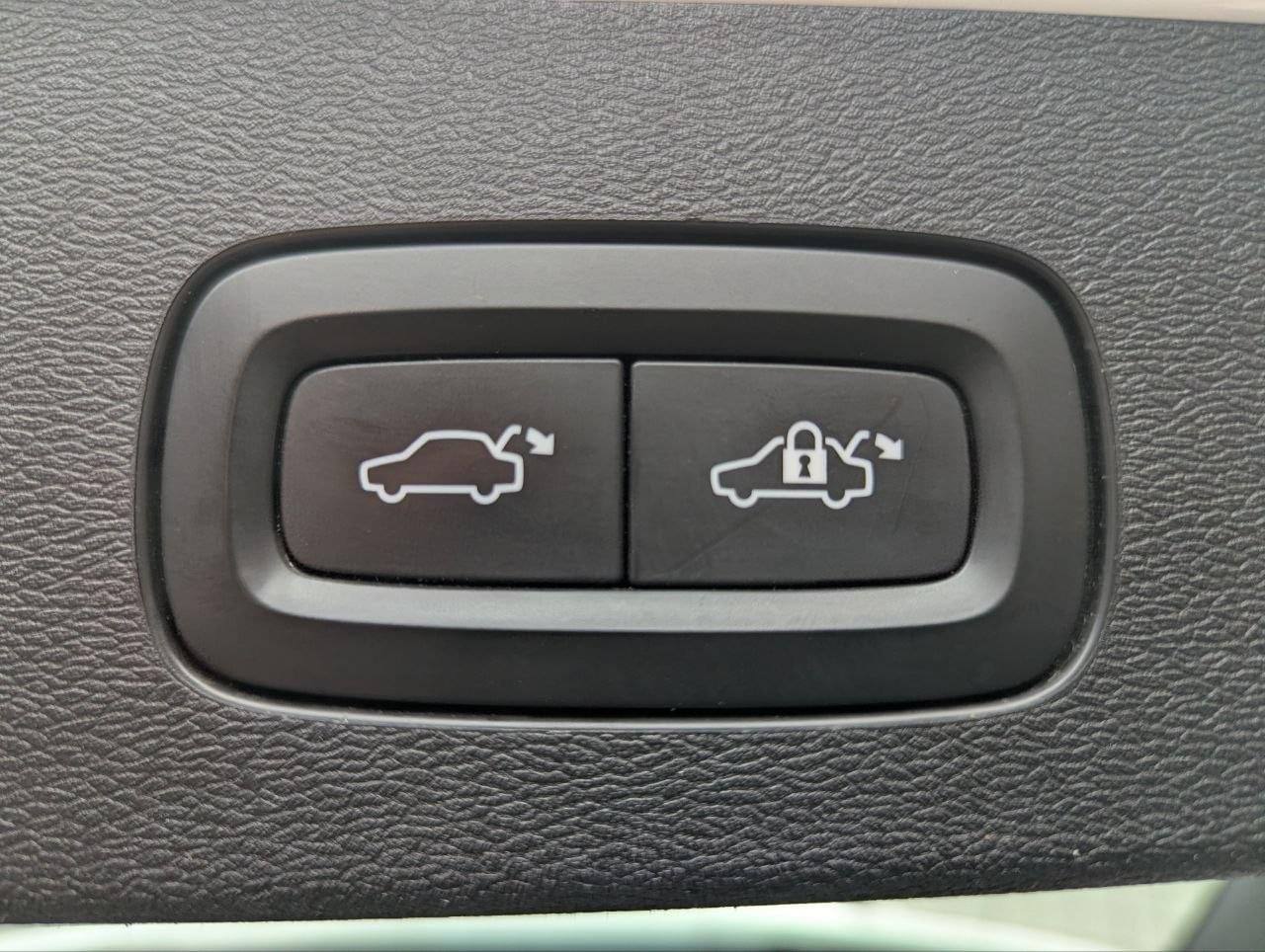 VOLVO V60 2.0 B4 (D) MOMENTUM PRO AUTO 42 