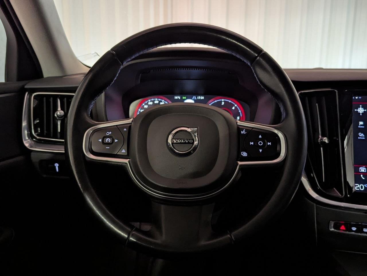 VOLVO V60 2.0 B4 (D) MOMENTUM PRO AUTO 22 