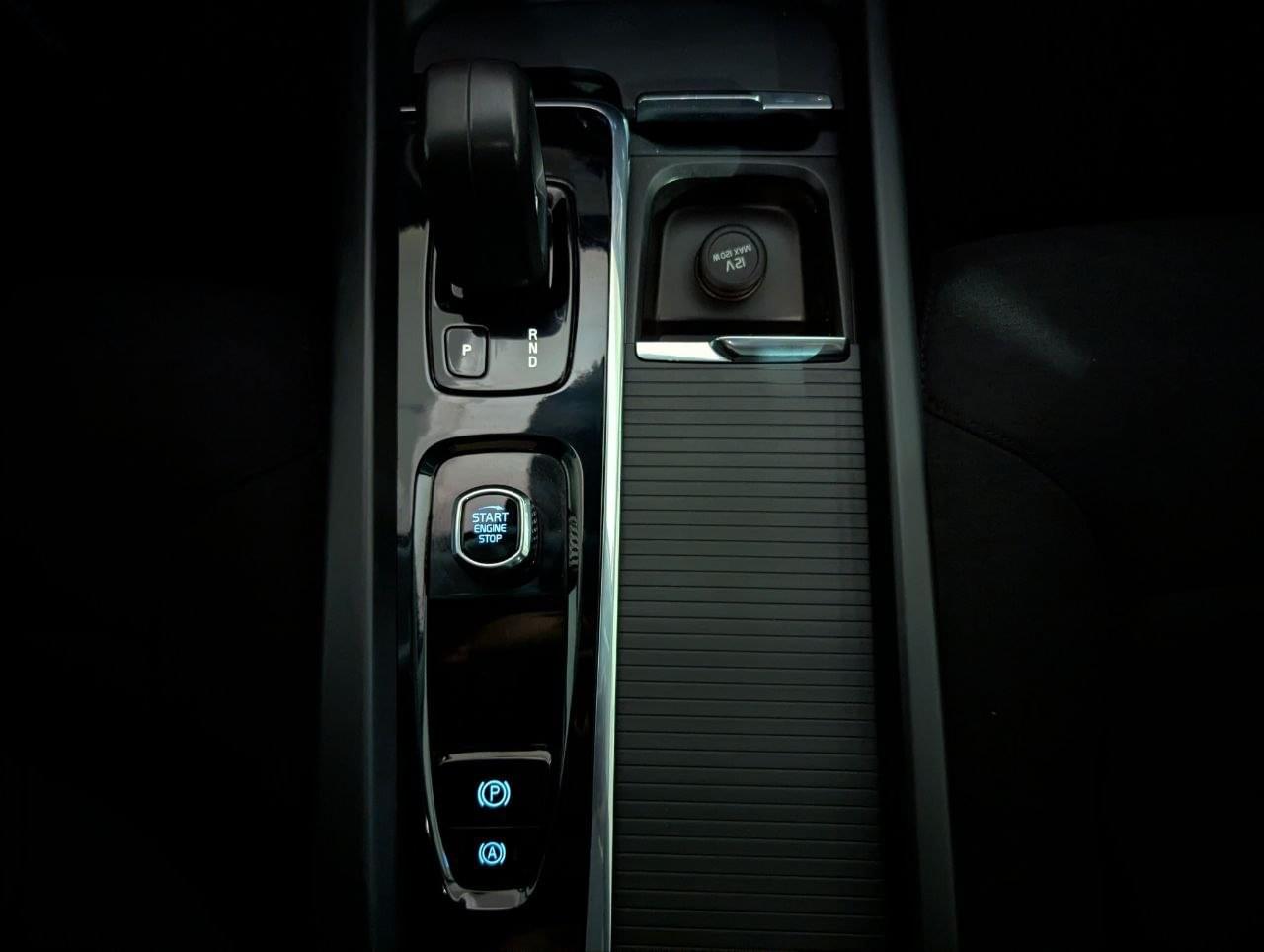 VOLVO V60 2.0 B4 (D) MOMENTUM PRO AUTO 24 