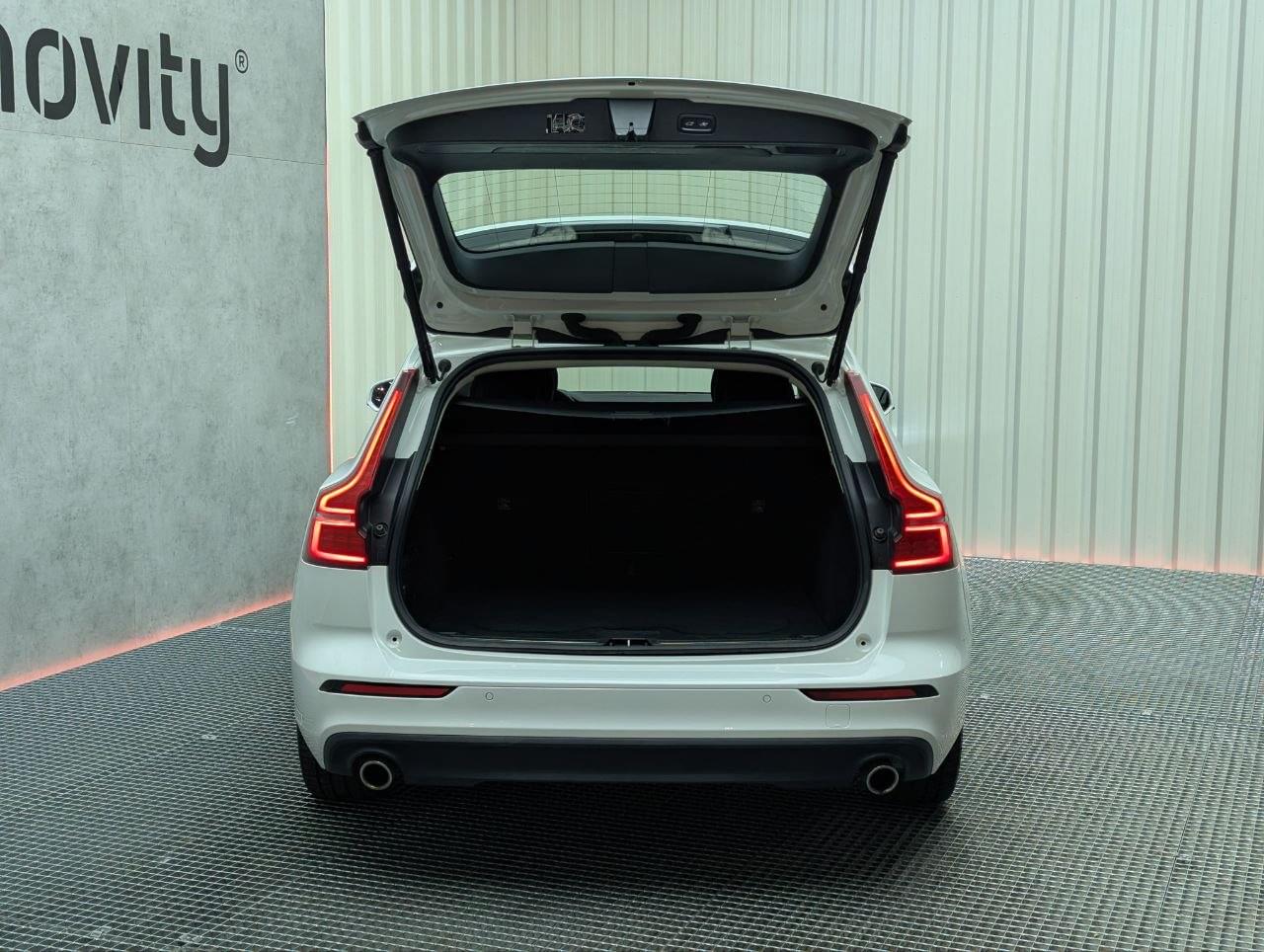 VOLVO V60 2.0 B4 (D) MOMENTUM PRO AUTO 17 