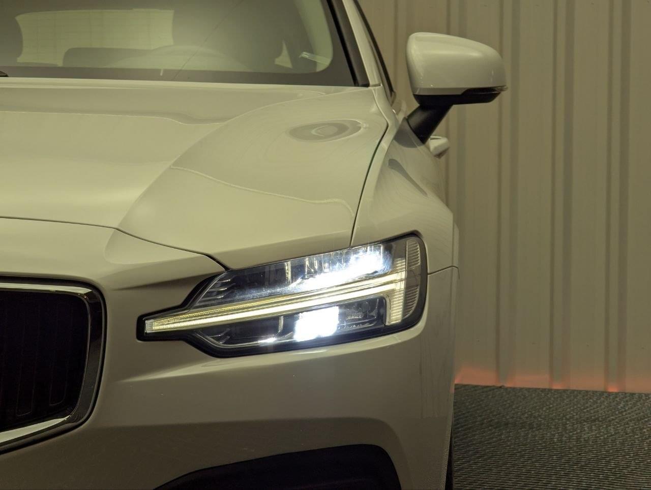 VOLVO V60 2.0 B4 (D) MOMENTUM PRO AUTO 5 