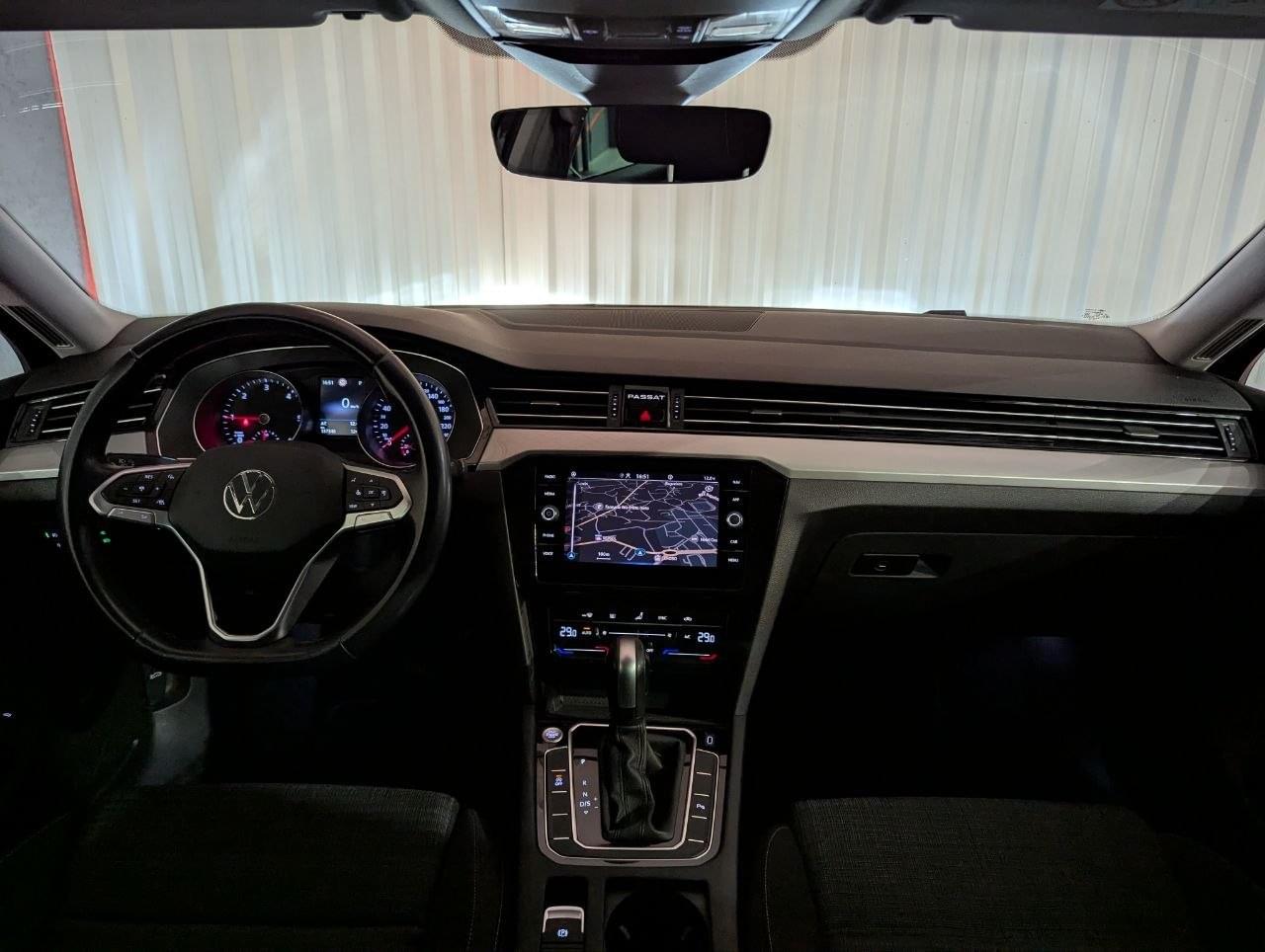 VOLKSWAGEN PASSAT VARIANT EXECUTIVE 2.0 TDI 110KW DSG 22