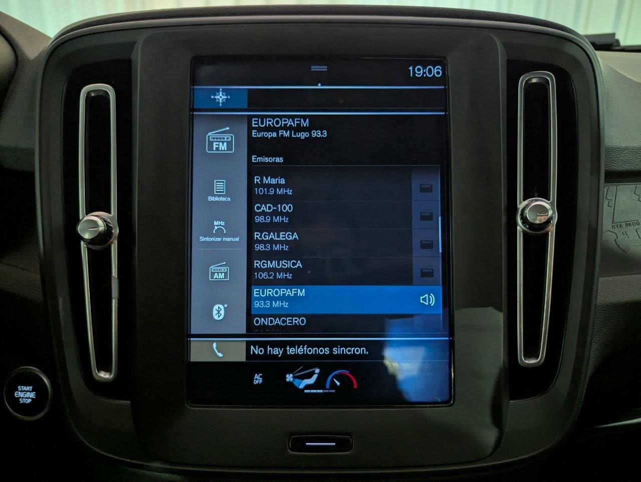 VOLVO XC40 D3 2.0 150CV MOMENTUM 31 