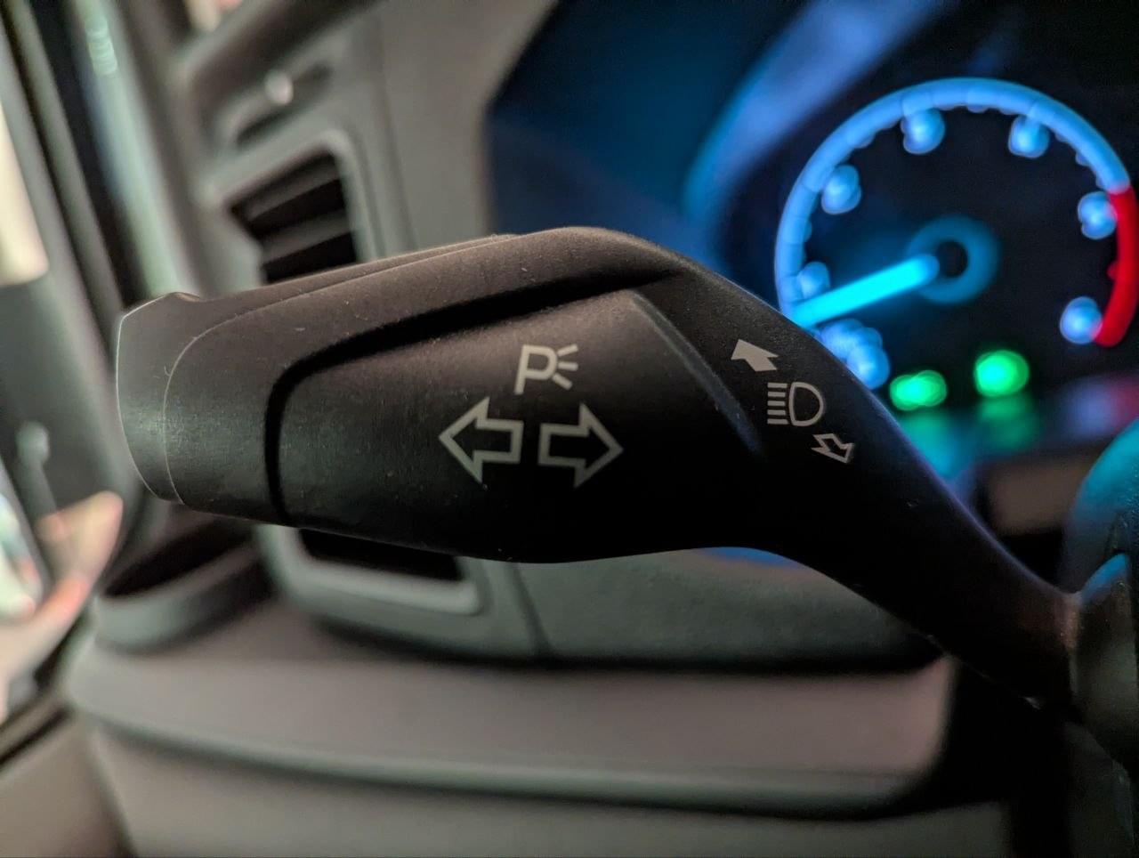 FORD TRANSIT CUSTOM FURGON 300 L2 AUT 2.0TDCI 130CV MHEV 31 