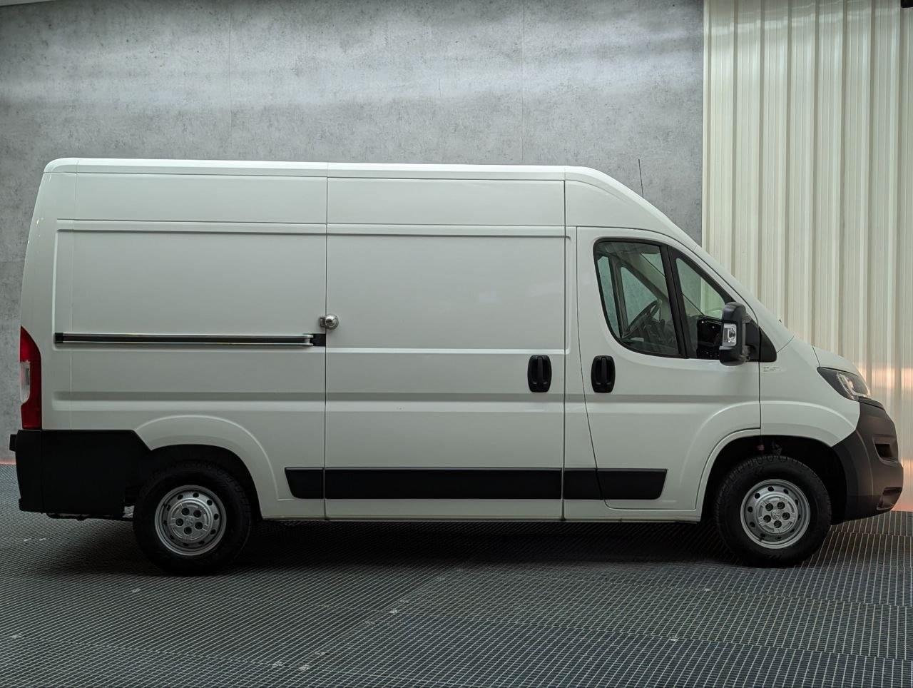 PEUGEOT BOXER FURGON 2.2 BLUE HDI 140 335 L2H2 PREMIUM 15 
