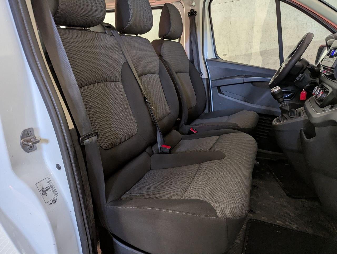 RENAULT TRAFIC COMBI MIXTO 6PL 2.0 BLUEDCI 150CV L1 H1 22 