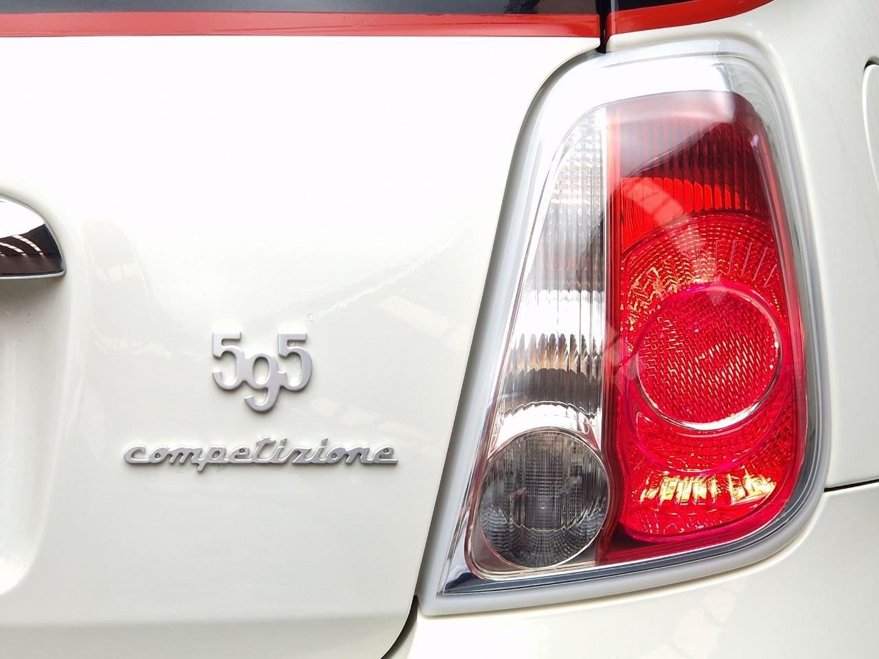 ABARTH 500 595 1.4 16V TJet 140CV SECUENCIAL 19 