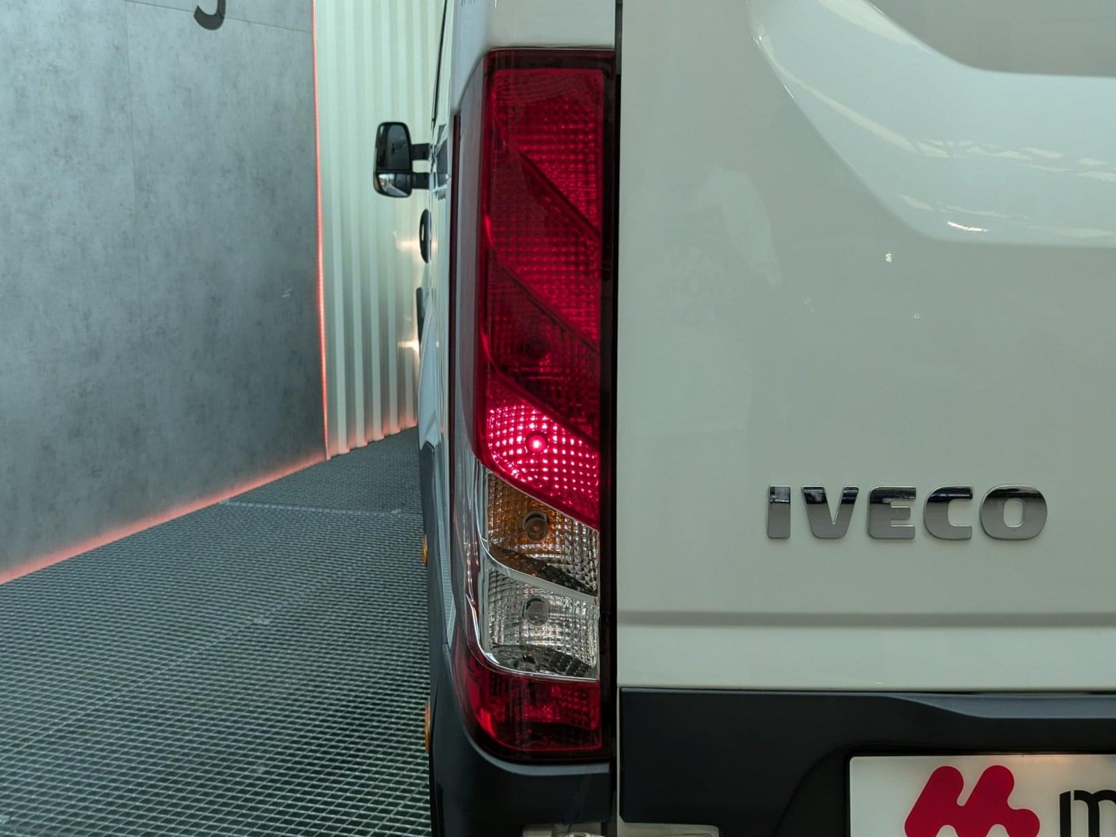 IVECO DAILY COMBI 35S16 2.3 156CV 6 PLAZAS L4 H2 14 