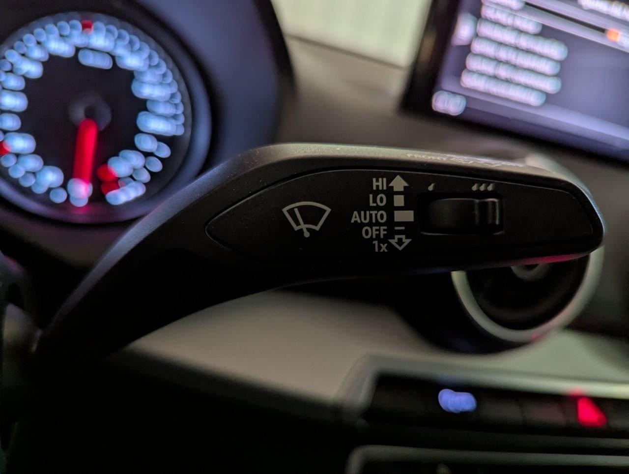 AUDI Q2 ADVANCE 30 TDI 116CV S-TRONIC 38