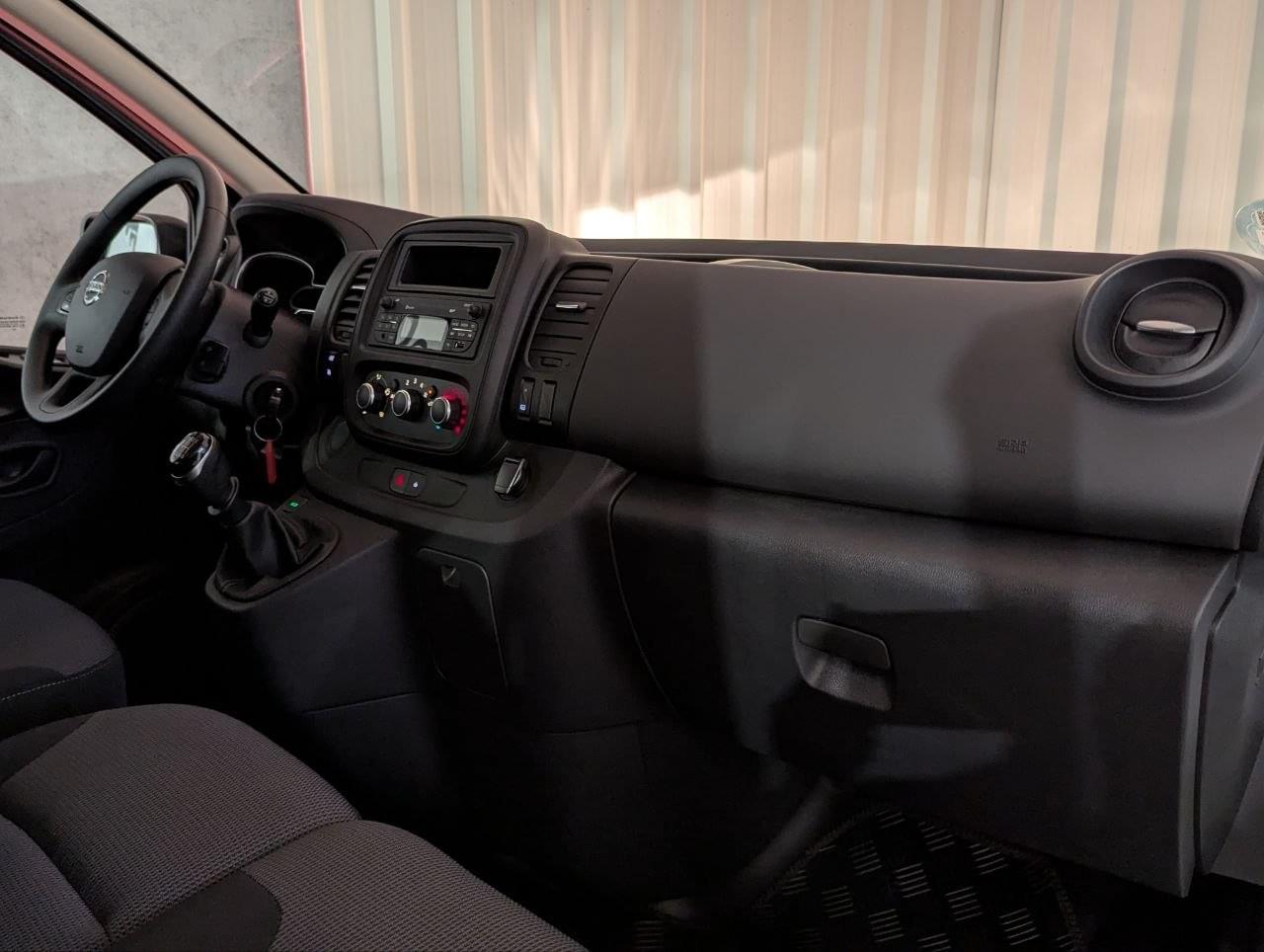 NISSAN NV 300 COMBI 9 2.0 DCI COMFORT 120CV 21