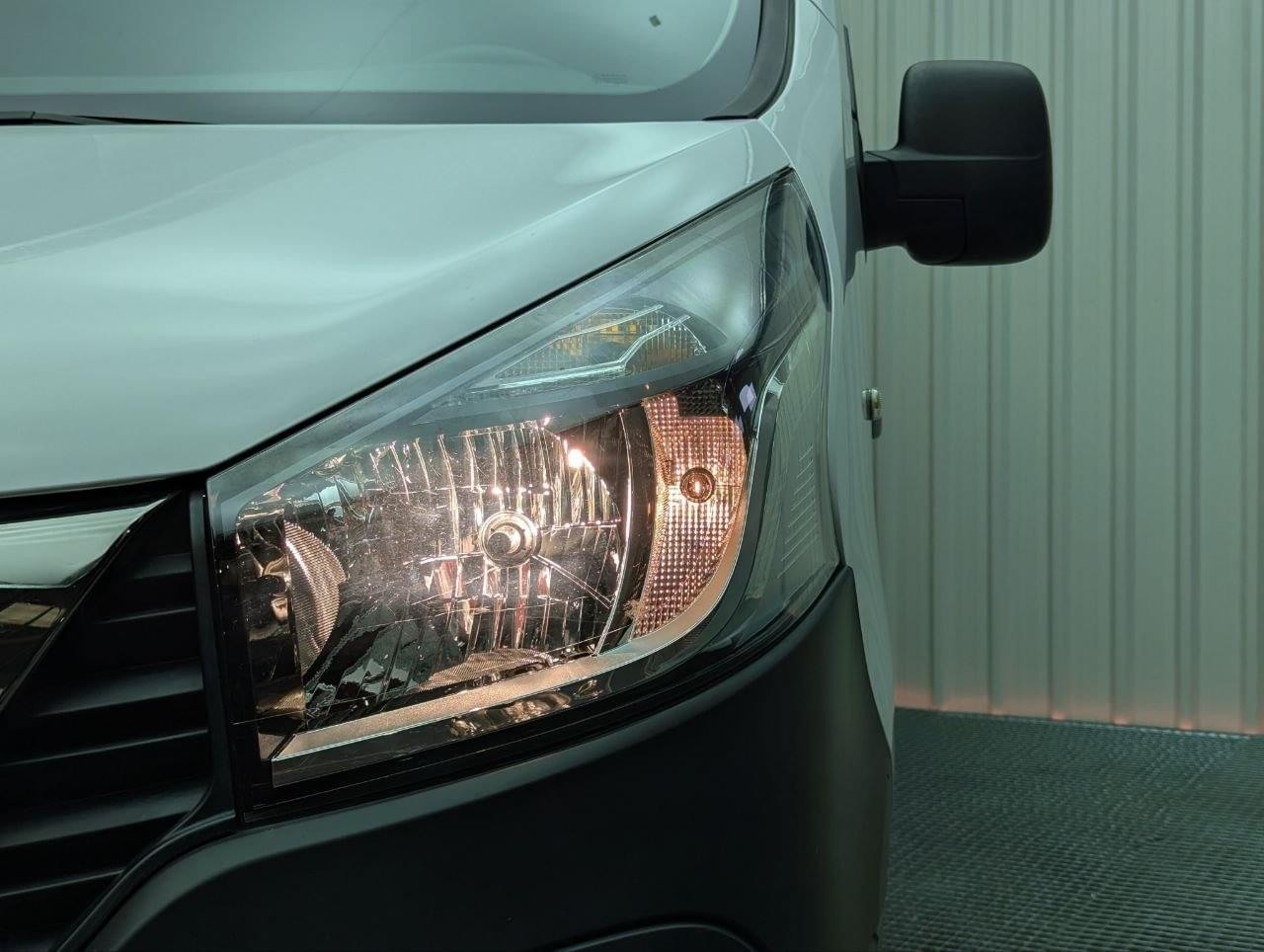 NISSAN NV 300 COMBI 9 2.0 DCI COMFORT 120CV 5