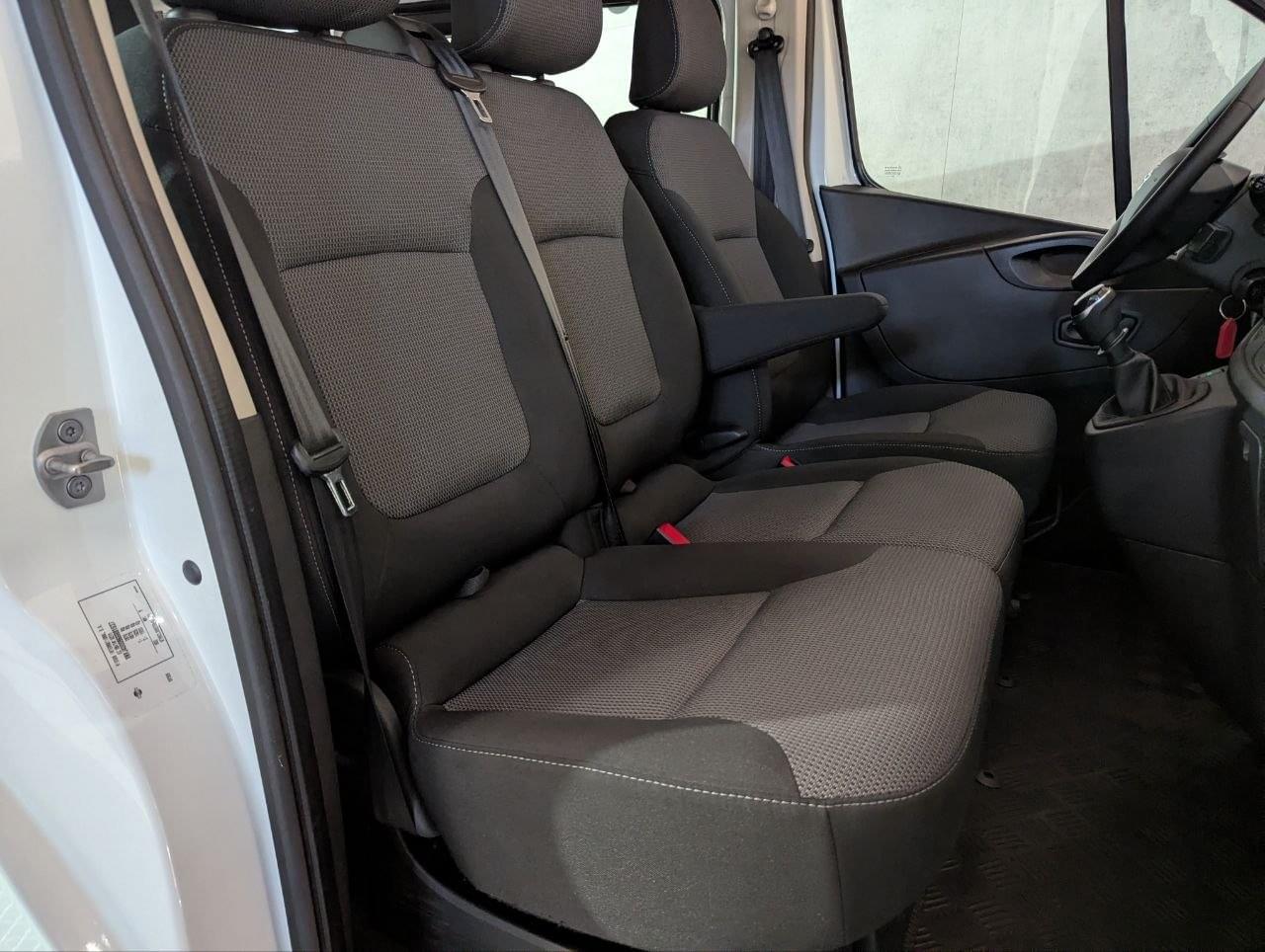 NISSAN NV 300 COMBI 9 2.0 DCI COMFORT 120CV 22 