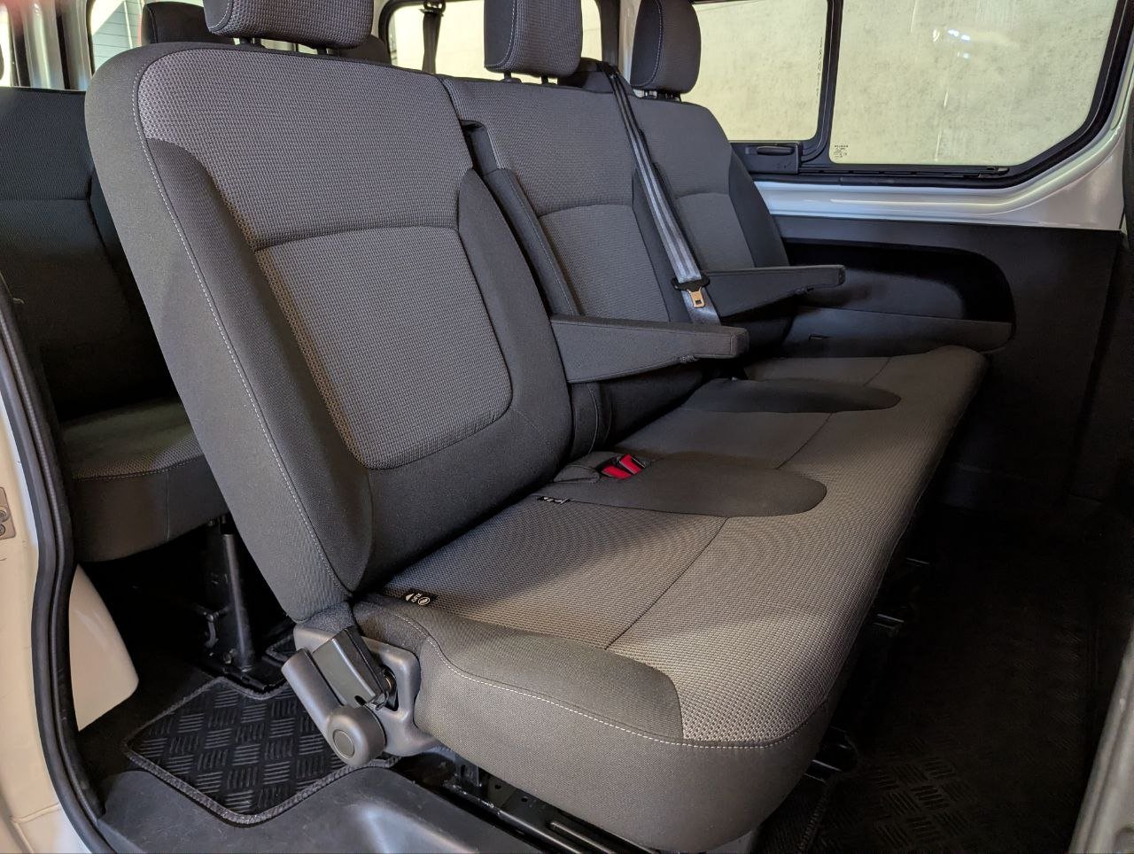NISSAN NV 300 COMBI 9 2.0 DCI COMFORT 120CV 23