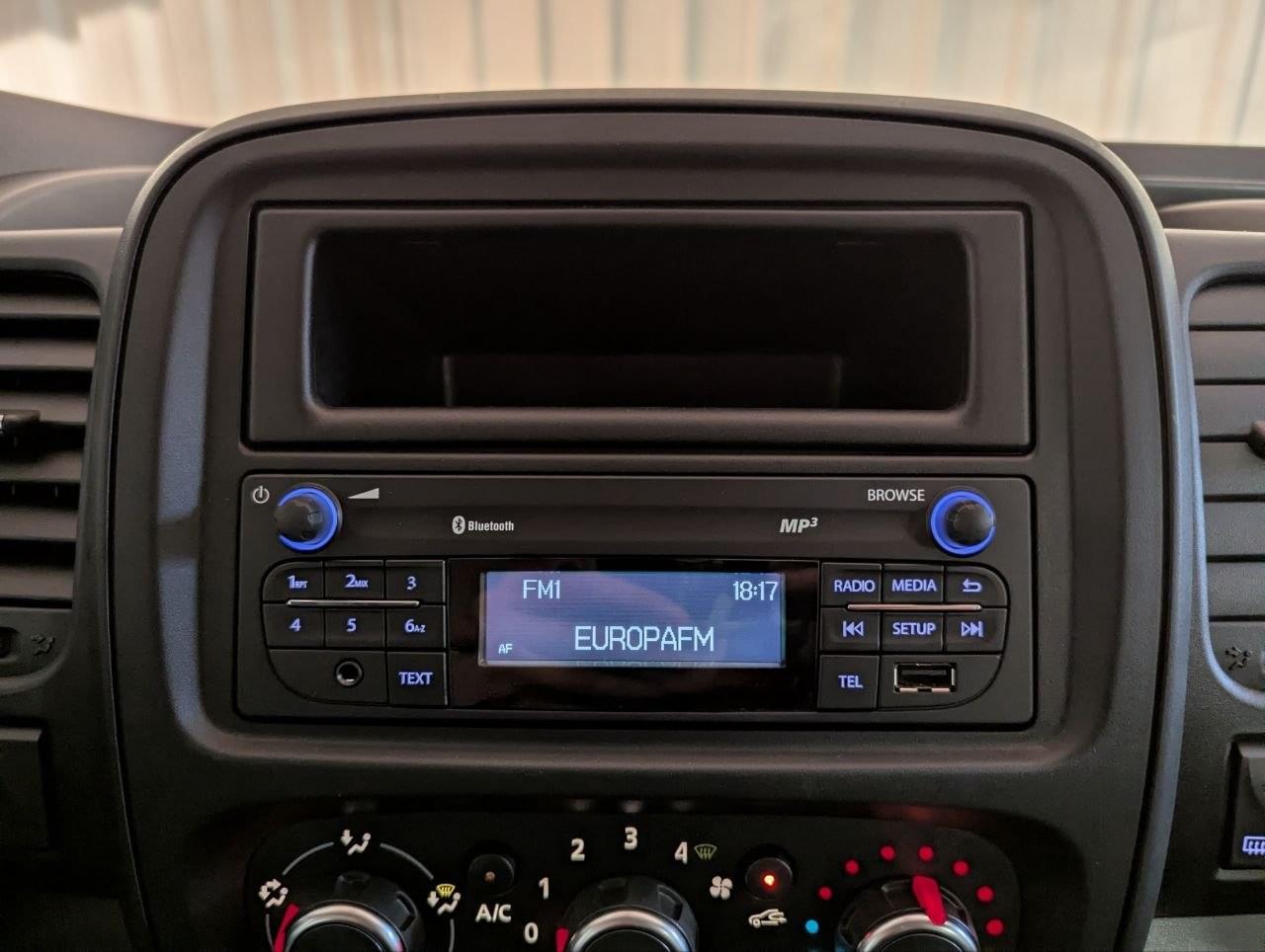 NISSAN NV 300 COMBI 9 2.0 DCI COMFORT 120CV 28 