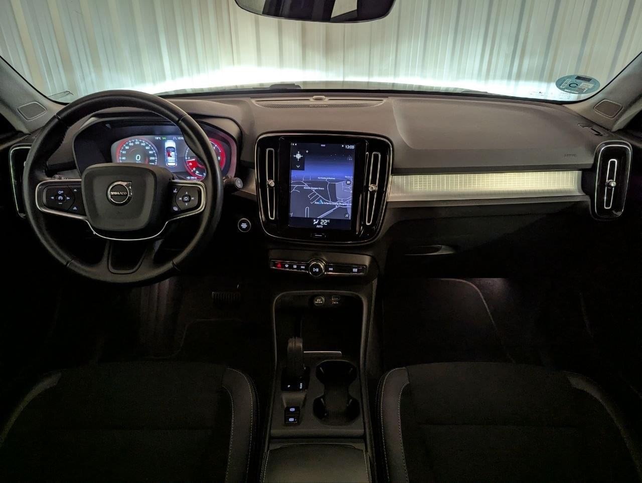 VOLVO XC40 2.0 D3 BUSINESS PLUS AUTO 21 