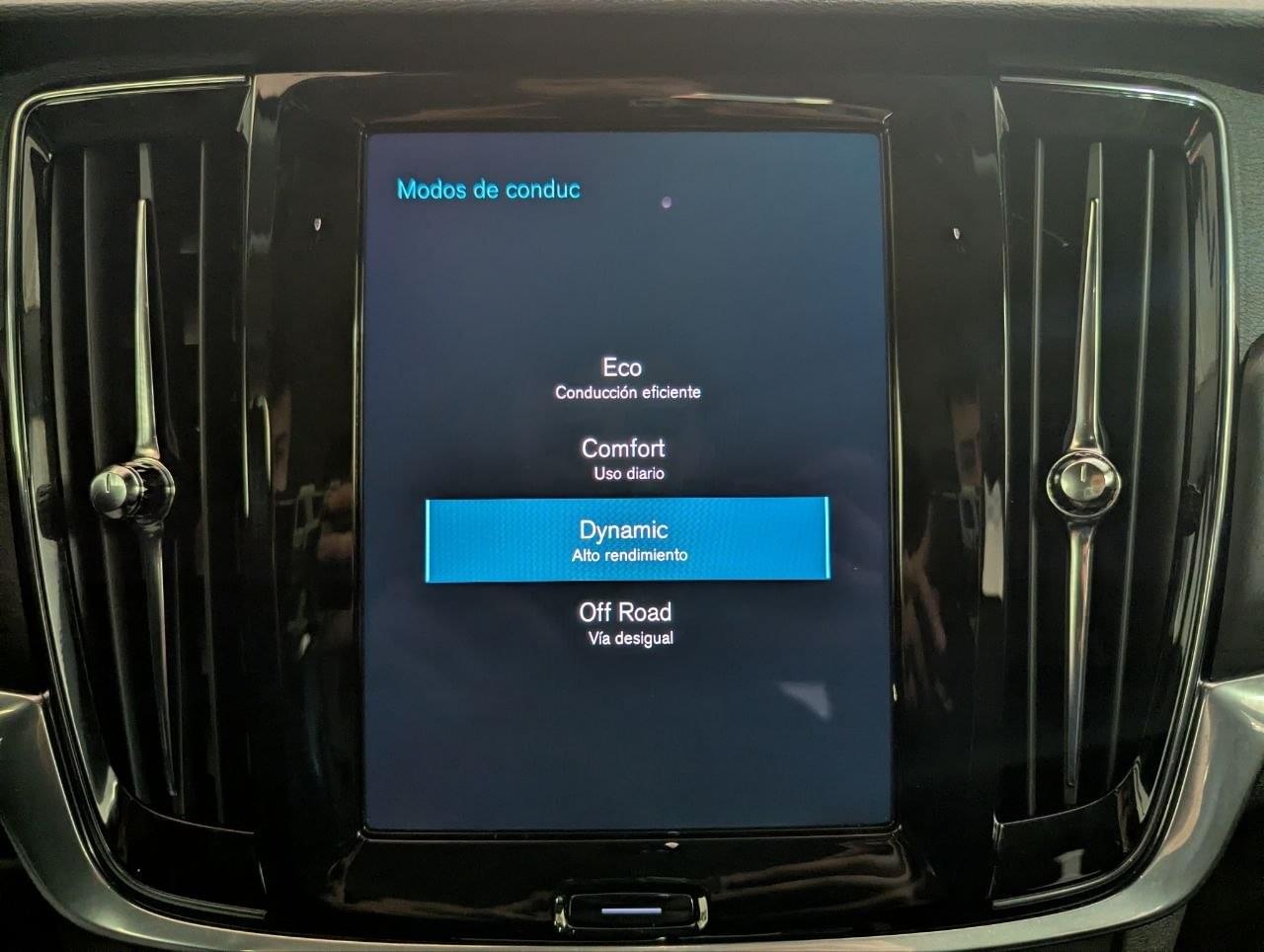 VOLVO V90 CROSS COUNTRY D4 AWD 190CV AUTO 29