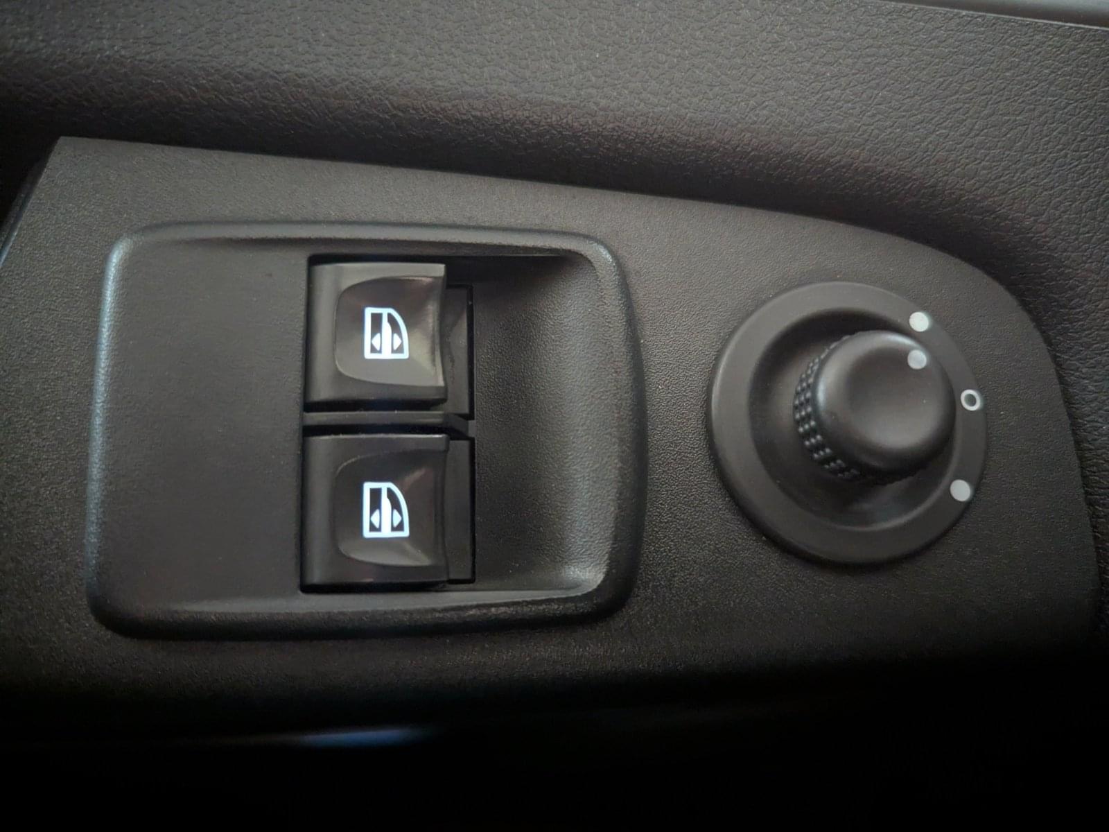 NISSAN NV 300 FURGON ISOTERMO 2.0DCI 120CV L2H1 42