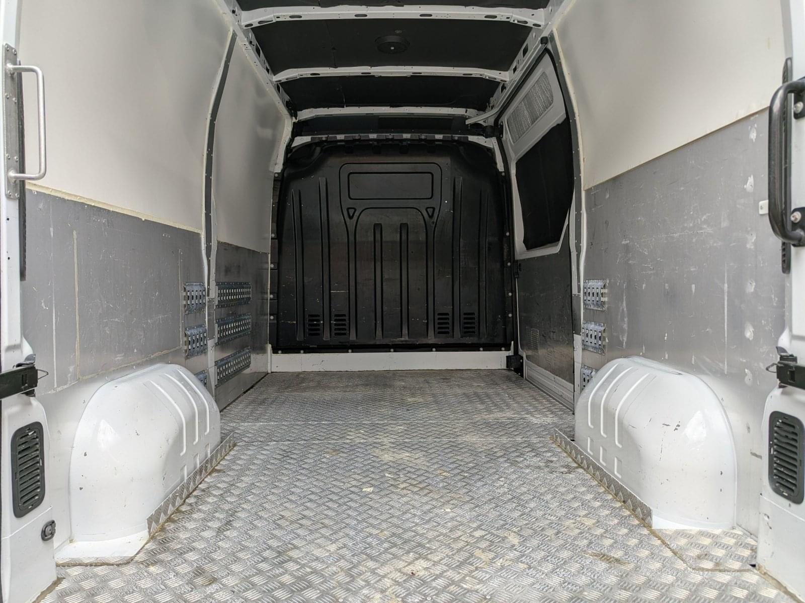RENAULT MASTER FURGON 2.3 DCI 135CV L2H2 23