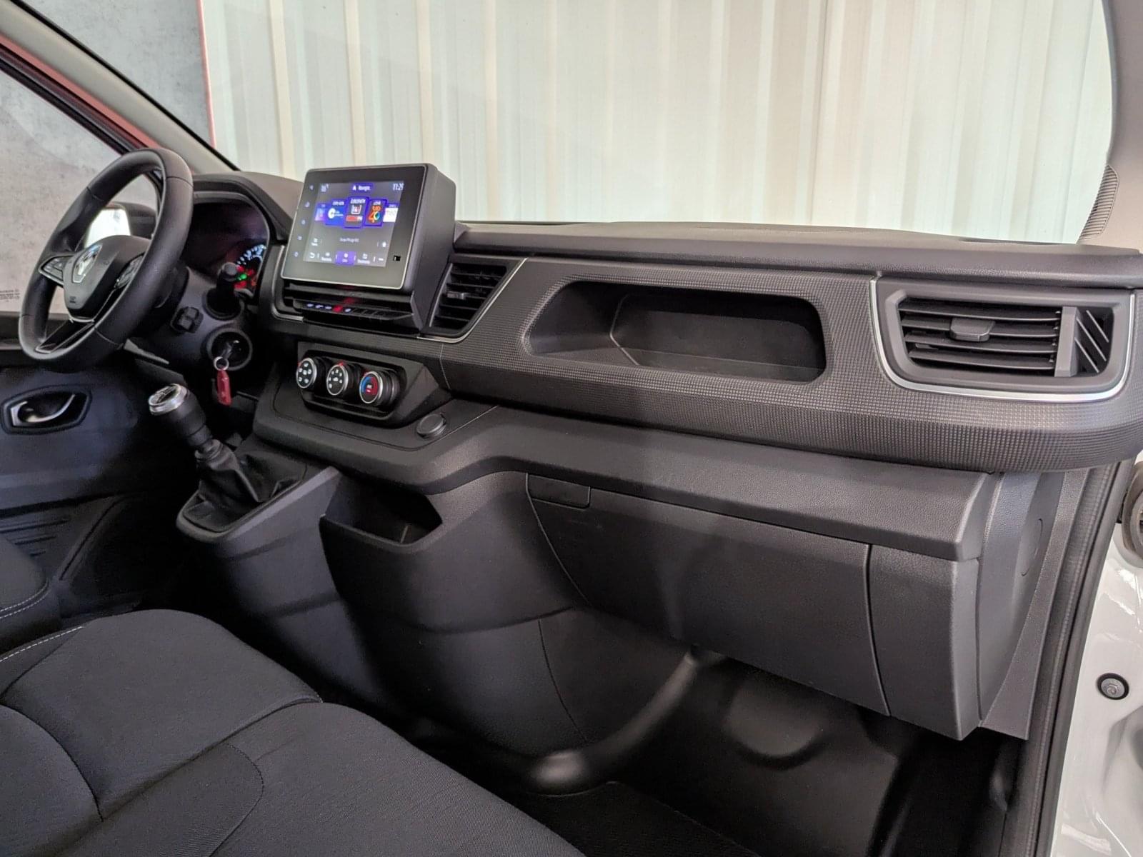RENAULT TRAFIC L2H2 3T 2.0 BLUEDCI 150CV 21 