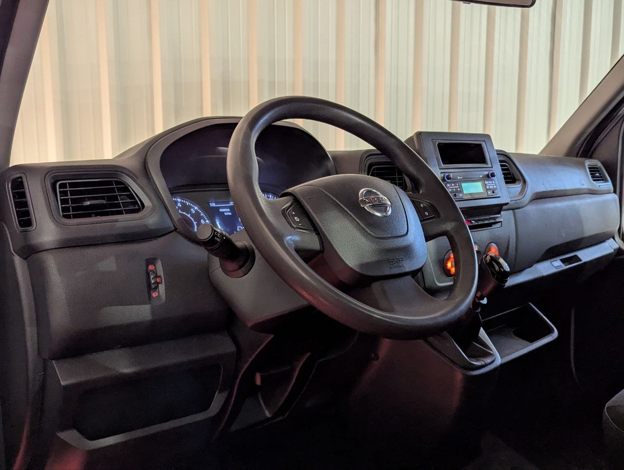 NISSAN NV400 L3H1 2.3DCI 135CV FWD CAJA ABIERTA 3.5T 17
