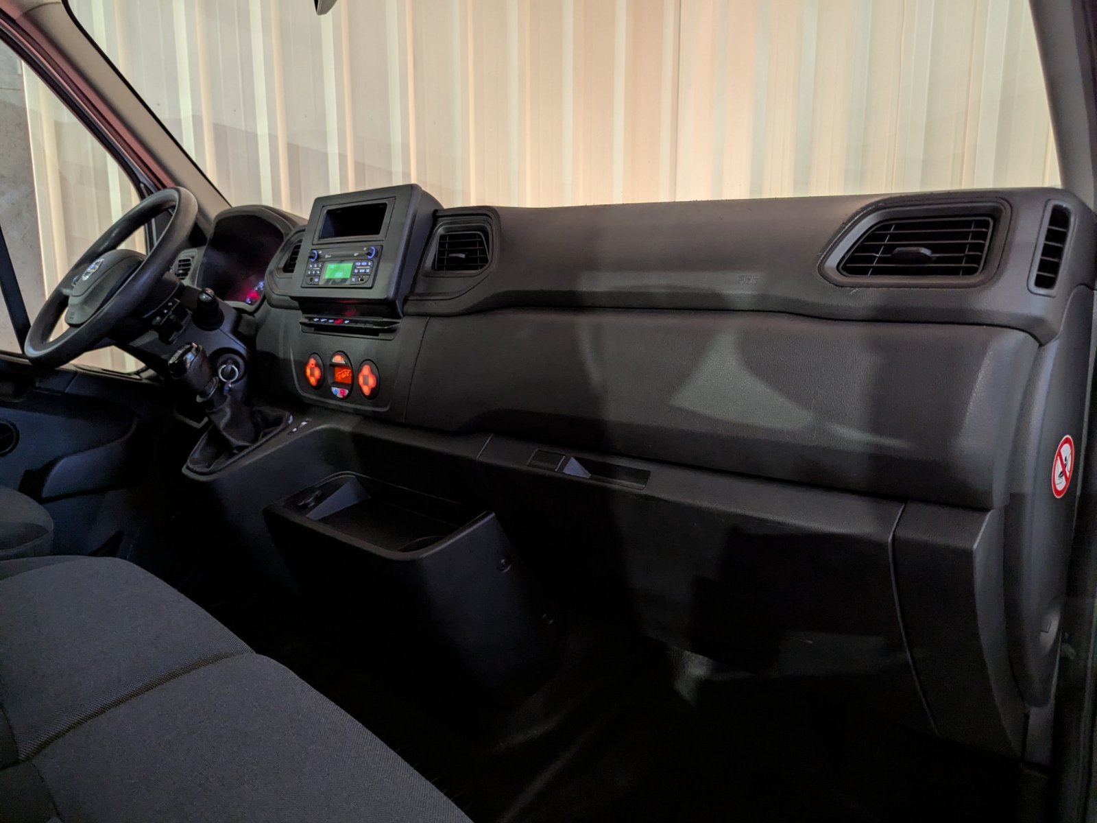 NISSAN NV400 L3H1 2.3DCI 135CV FWD CAJA ABIERTA 3.5T 19