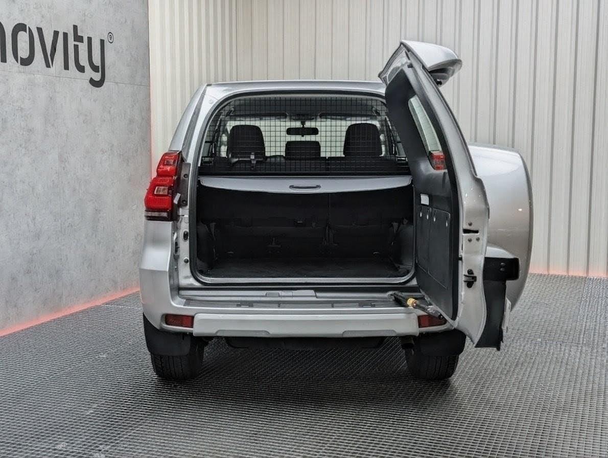 TOYOTA LAND CRUISER 2.8 D-4D 3P VX 204CV 4x4 18