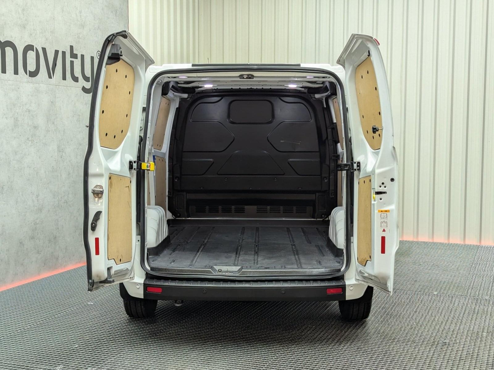 FORD TRANSIT CUSTOM VAN 2.0 TDCI 130CV L1 TREND 18