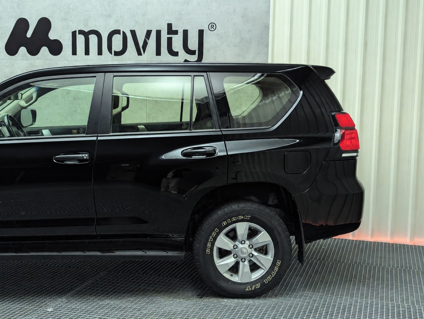 TOYOTA LAND CRUISER 2.8 D-4D VX 204CV 4x4 5P 7 PLAZAS 8
