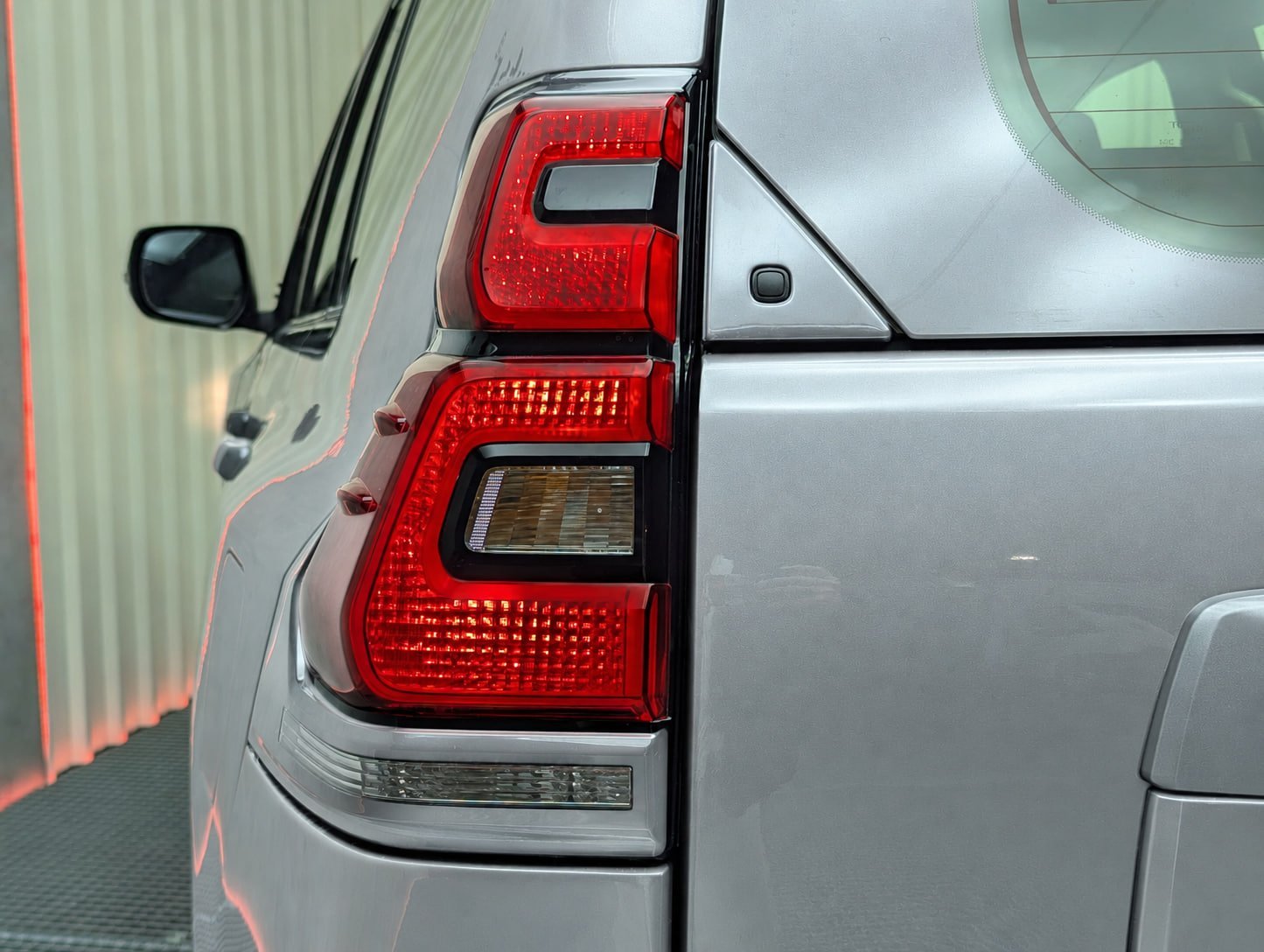 TOYOTA LAND CRUISER 2.8 D-4D VX 204CV 4x4 5P 7 PLAZAS 16 